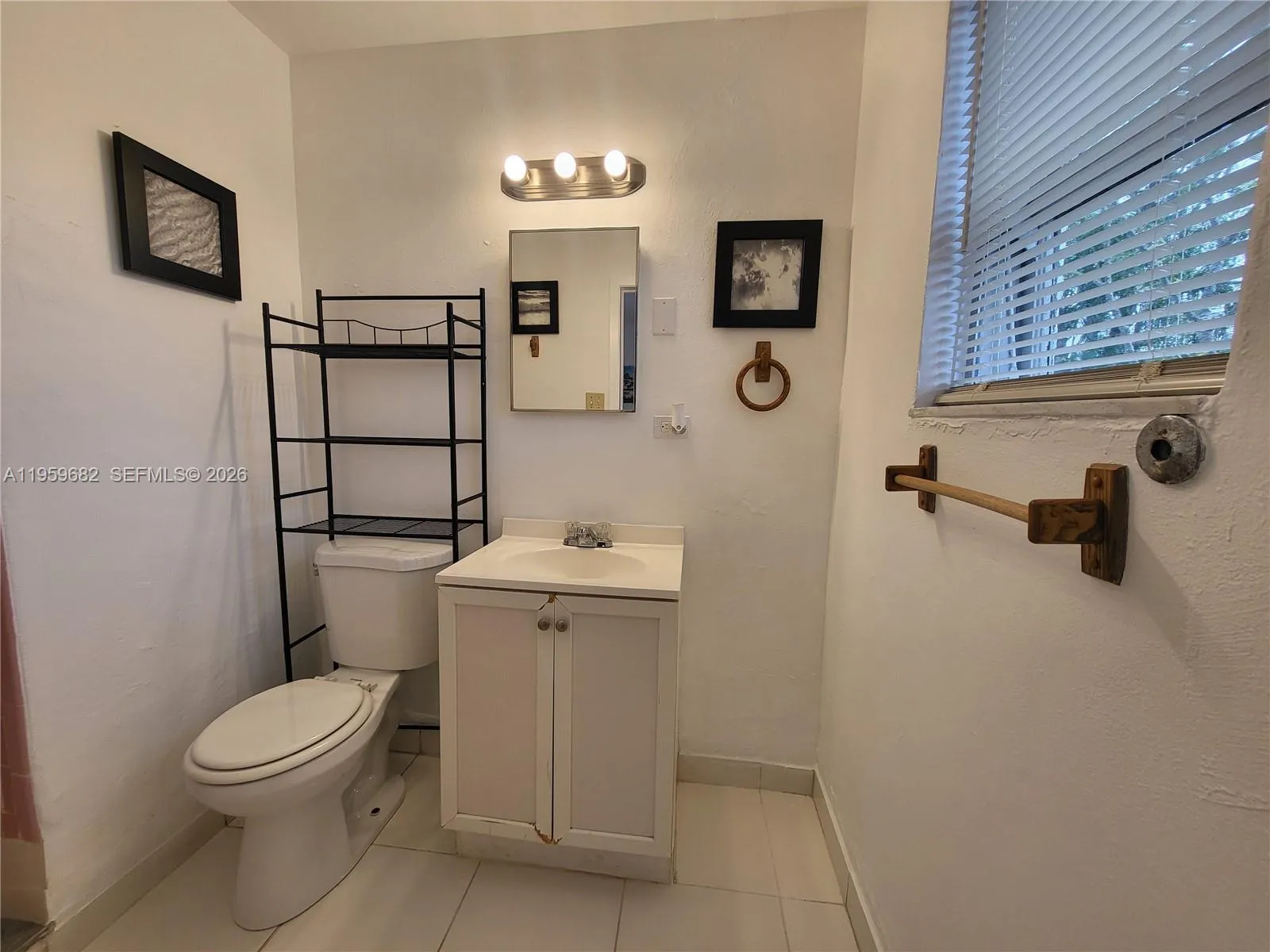 Dania Beach, Florida 33004, 1 Bedroom Bedrooms, ,1 BathroomBathrooms,Residential Lease,For Rent,A11959682