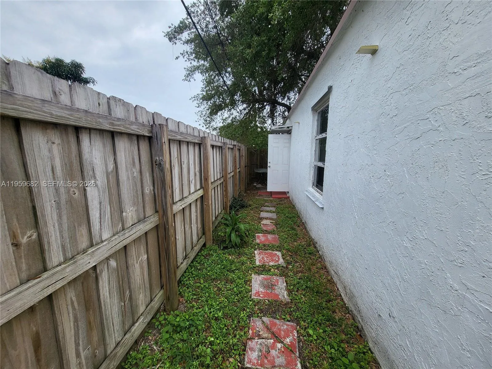 Dania Beach, Florida 33004, 1 Bedroom Bedrooms, ,1 BathroomBathrooms,Residential Lease,For Rent,A11959682