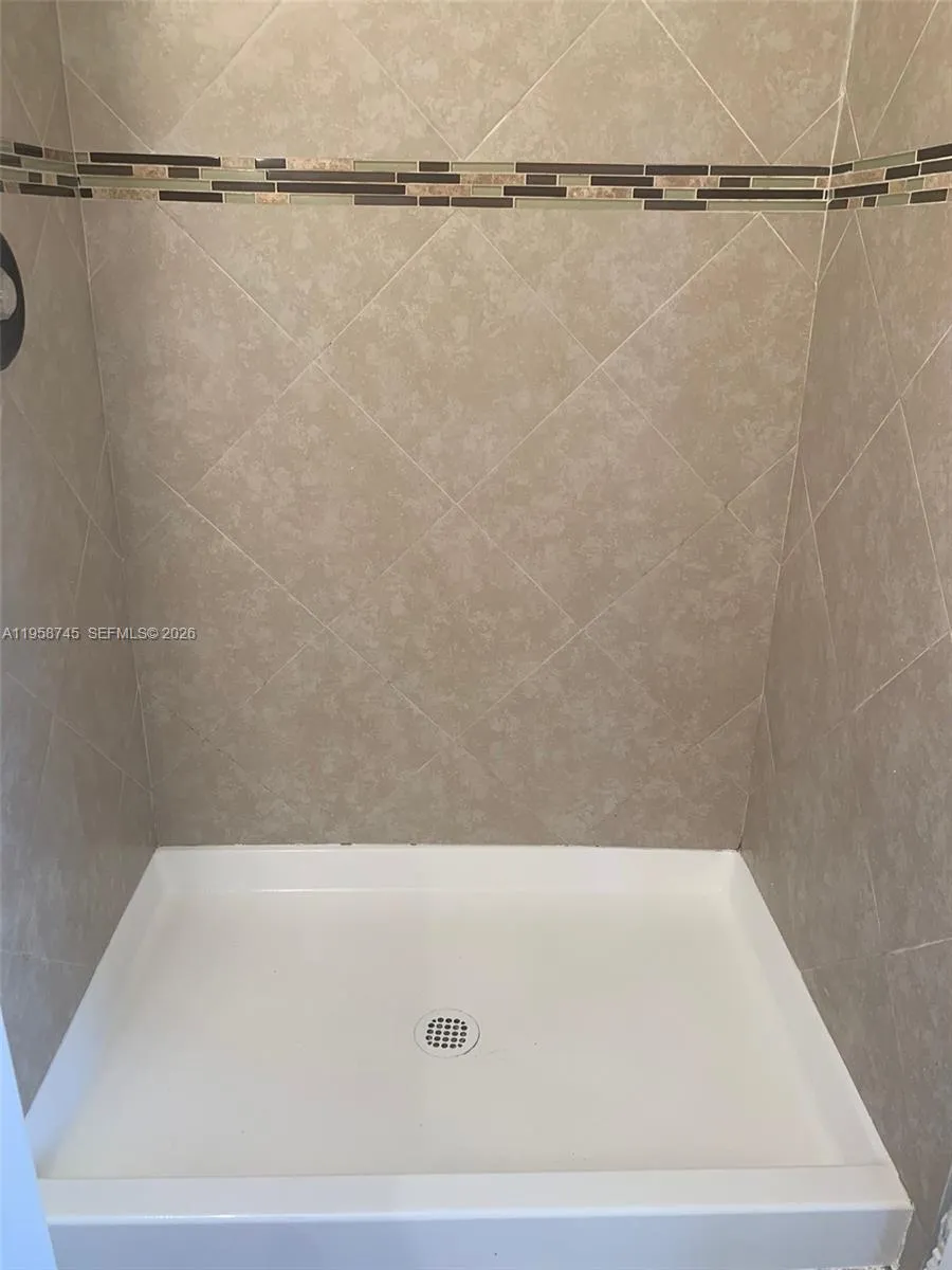 20815 Ne 8th Ct 202-20, Miami, Florida 33179, Miami, Florida 33179, 2 Bedrooms Bedrooms, ,2 BathroomsBathrooms,Residential Lease,For Rent,20815 Ne 8th Ct 202-20, Miami, Florida 33179,A11958745