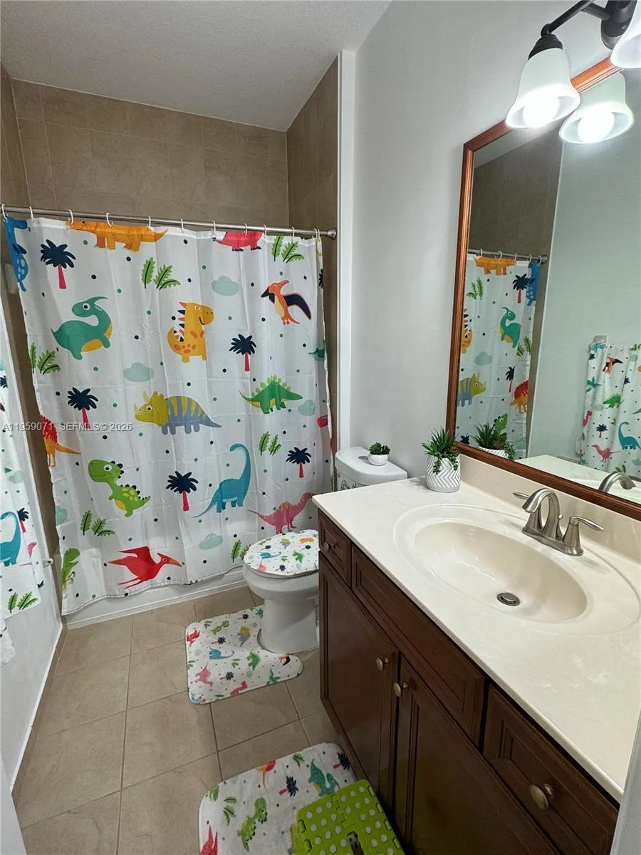 8905 Nw 98th Ave 8905, Doral, Florida 33178, Doral, Florida 33178, 3 Bedrooms Bedrooms, ,2 BathroomsBathrooms,Residential Lease,For Rent,8905 Nw 98th Ave 8905, Doral, Florida 33178,A11959071
