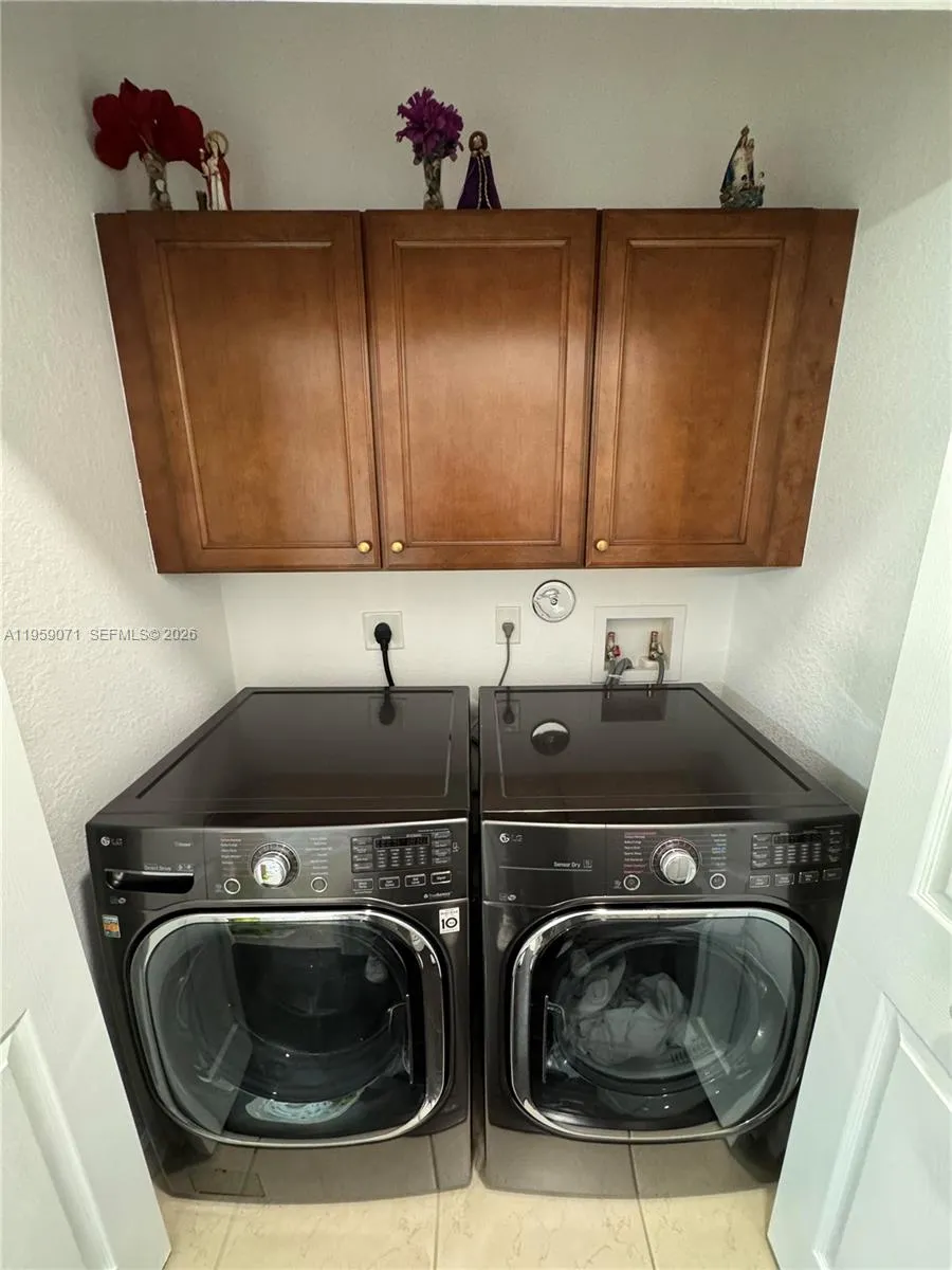 8905 Nw 98th Ave 8905, Doral, Florida 33178, Doral, Florida 33178, 3 Bedrooms Bedrooms, ,2 BathroomsBathrooms,Residential Lease,For Rent,8905 Nw 98th Ave 8905, Doral, Florida 33178,A11959071