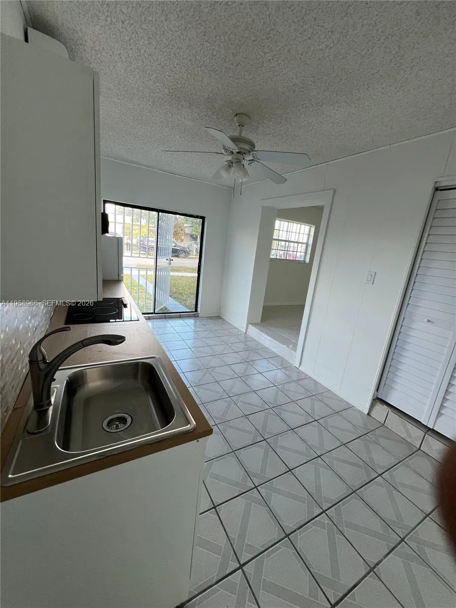 20120 Sw 112th Ct B, Miami, Florida 33189, Miami, Florida 33189, 1 Bedroom Bedrooms, ,1 BathroomBathrooms,Residential Lease,For Rent,20120 Sw 112th Ct B, Miami, Florida 33189,A11958966