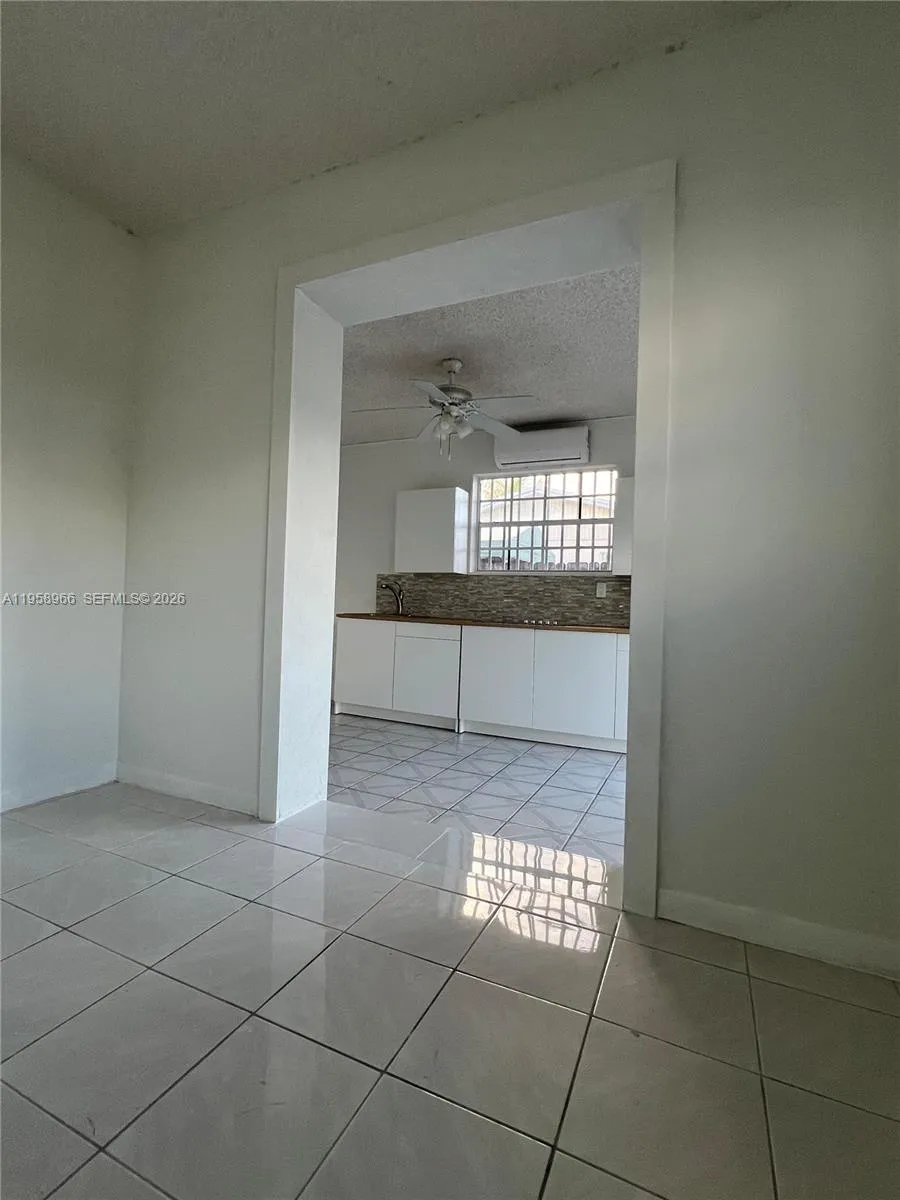 20120 Sw 112th Ct B, Miami, Florida 33189, Miami, Florida 33189, 1 Bedroom Bedrooms, ,1 BathroomBathrooms,Residential Lease,For Rent,20120 Sw 112th Ct B, Miami, Florida 33189,A11958966