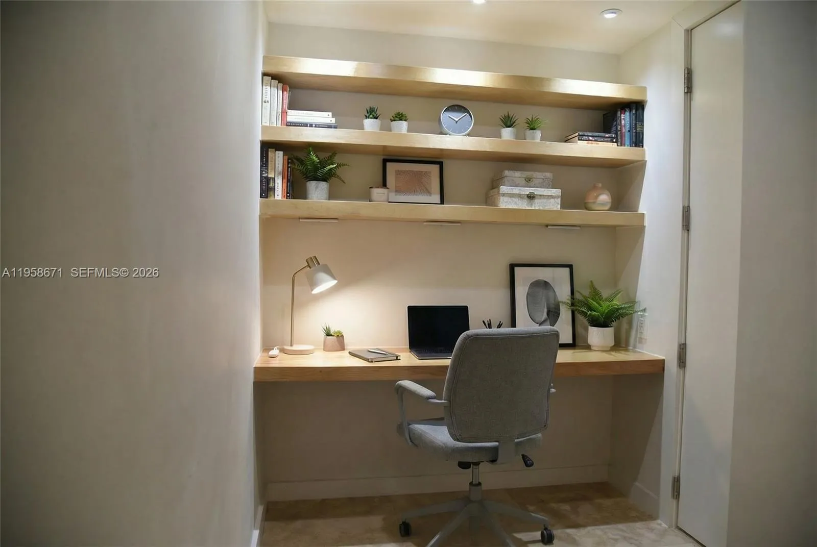 7560 Sw 56th Ct, Miami, Florida 33143, Miami, Florida 33143, 3 Bedrooms Bedrooms, ,4 BathroomsBathrooms,Residential Lease,For Rent,7560 Sw 56th Ct, Miami, Florida 33143,A11958671