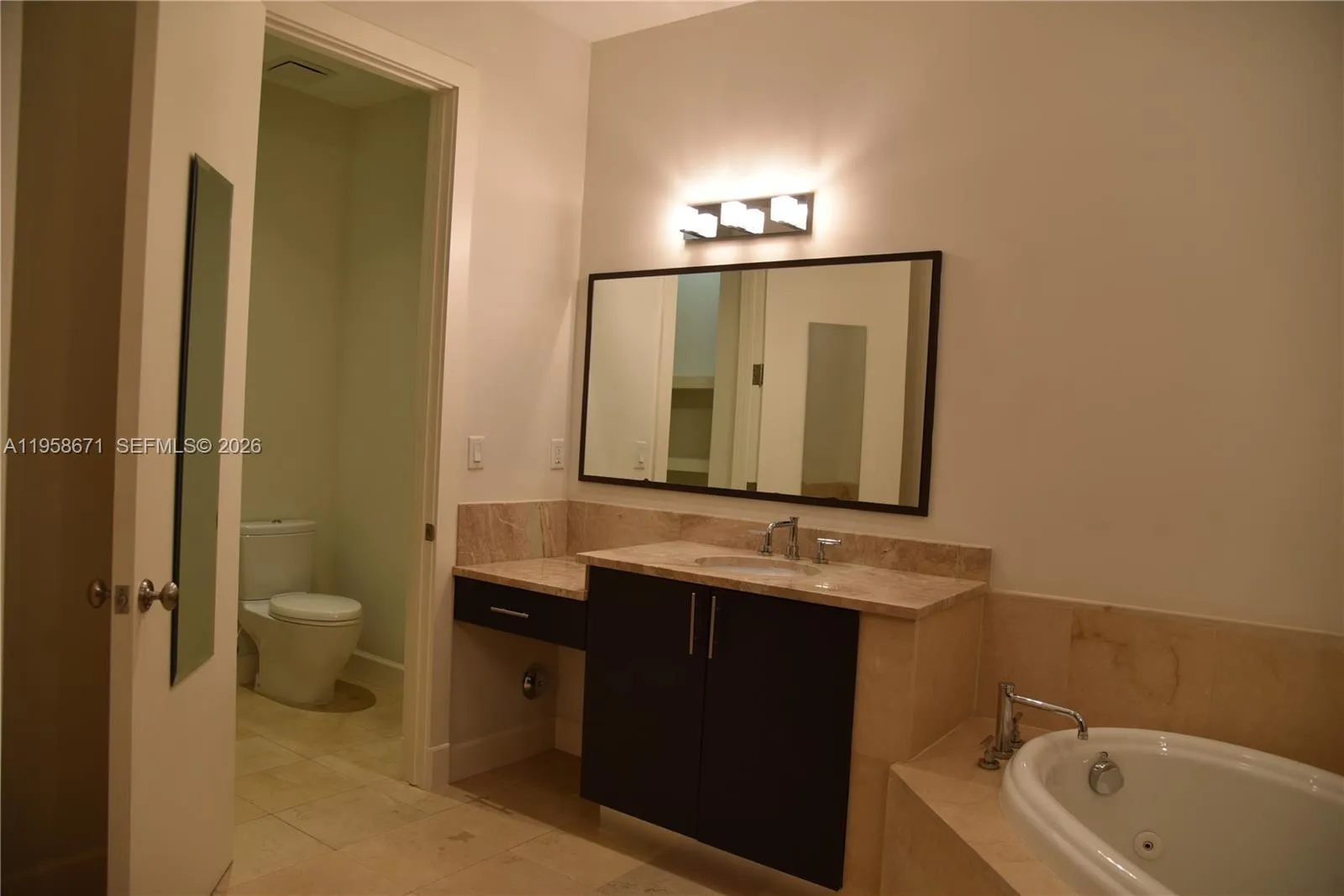 7560 Sw 56th Ct, Miami, Florida 33143, Miami, Florida 33143, 3 Bedrooms Bedrooms, ,4 BathroomsBathrooms,Residential Lease,For Rent,7560 Sw 56th Ct, Miami, Florida 33143,A11958671