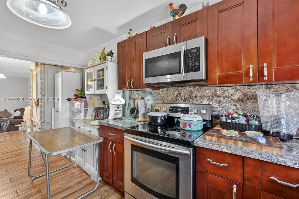 9125 Limetree Ln 168, Pembroke Pines, Florida 3302, Pembroke Pines, Florida 33024, 3 Bedrooms Bedrooms, ,2 BathroomsBathrooms,Residential,For Sale,9125 Limetree Ln 168, Pembroke Pines, Florida 3302,A11959836
