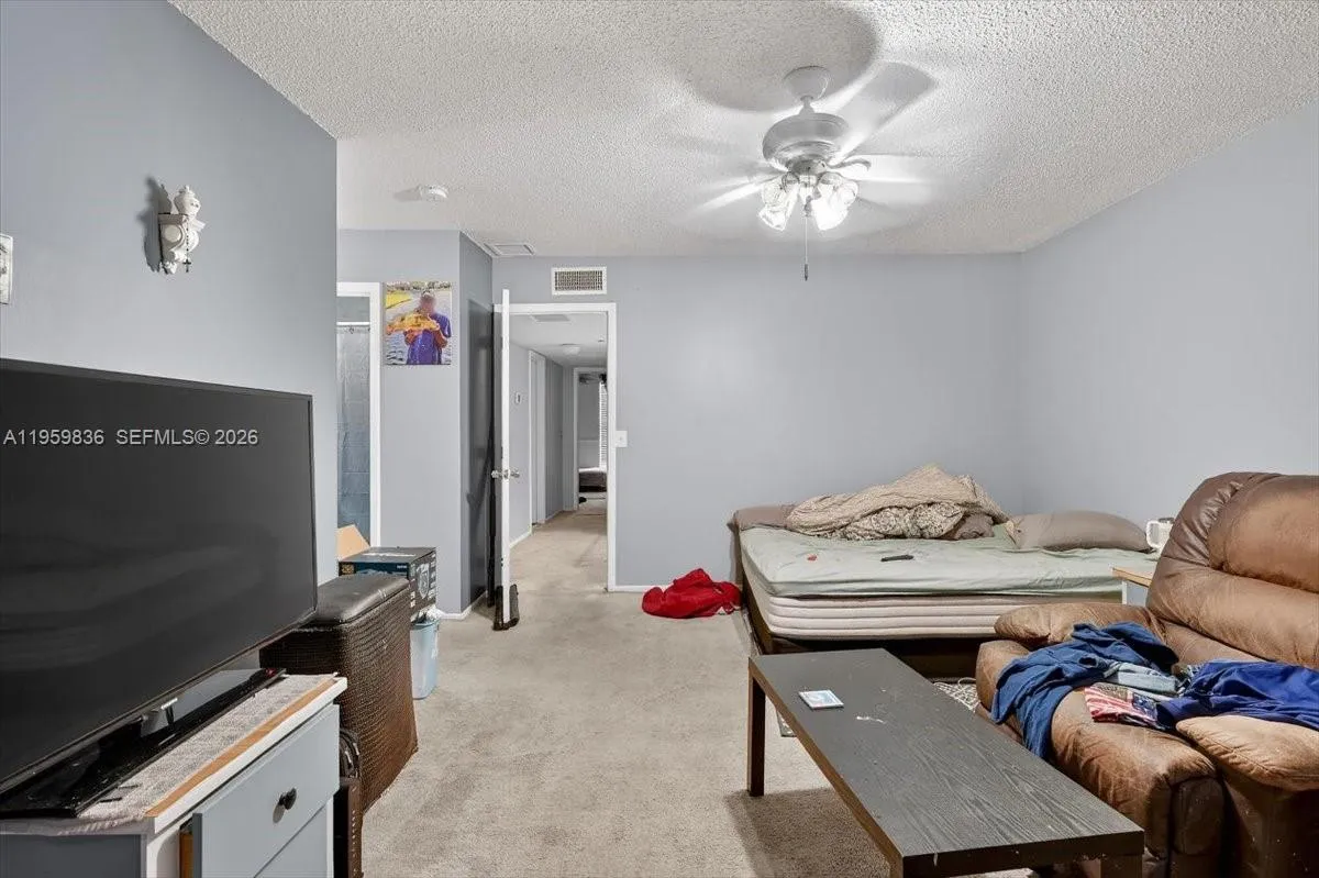 9125 Limetree Ln 168, Pembroke Pines, Florida 3302, Pembroke Pines, Florida 33024, 3 Bedrooms Bedrooms, ,2 BathroomsBathrooms,Residential,For Sale,9125 Limetree Ln 168, Pembroke Pines, Florida 3302,A11959836