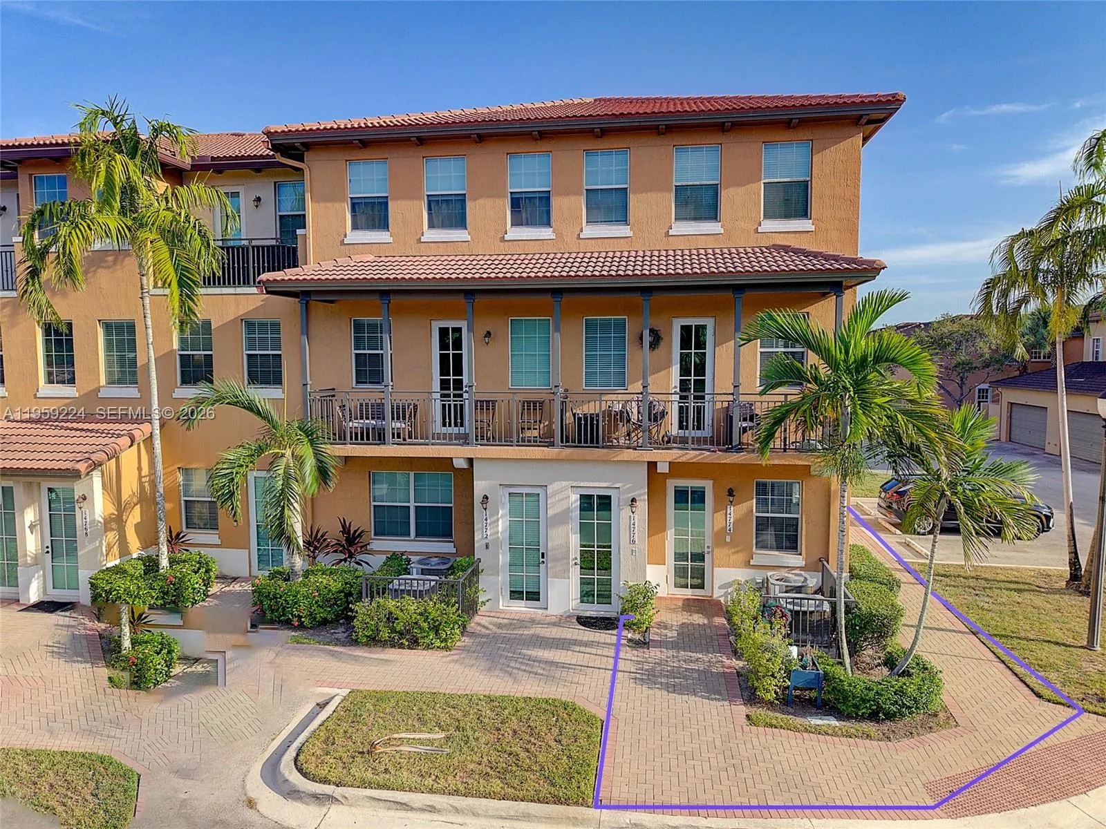 14774 Sw 10th St 10502, Pembroke Pines, Florida 33, Pembroke Pines, Florida 33027, 2 Bedrooms Bedrooms, ,2 BathroomsBathrooms,Residential,For Sale,14774 Sw 10th St 10502, Pembroke Pines, Florida 33,A11959224