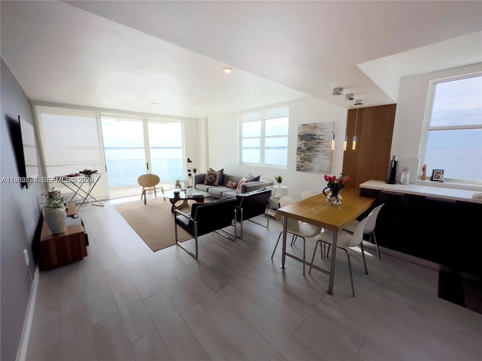 Miami, Florida 33131, 2 Bedrooms Bedrooms, ,2 BathroomsBathrooms,Residential Lease,For Rent,A11959873