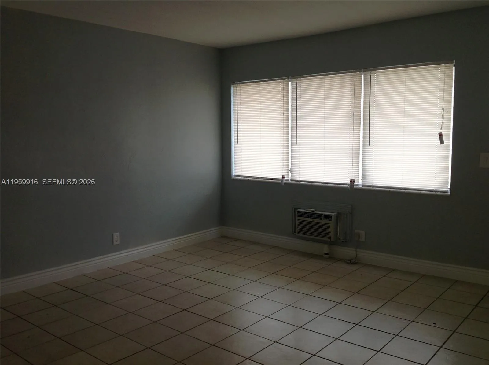 280 Sw 11th Ave 5, Hallandale Beach, Florida 33009, Hallandale Beach, Florida 33009, 1 Bedroom Bedrooms, ,1 BathroomBathrooms,Residential Lease,For Rent,280 Sw 11th Ave 5, Hallandale Beach, Florida 33009,A11959916