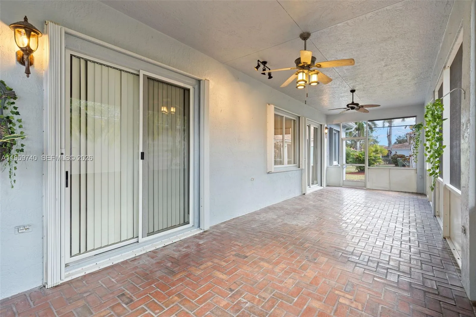 2570 Se 4th Pl, Homestead, Florida 33033, Homestead, Florida 33033, 4 Bedrooms Bedrooms, ,3 BathroomsBathrooms,Residential,For Sale,2570 Se 4th Pl, Homestead, Florida 33033,A11959740