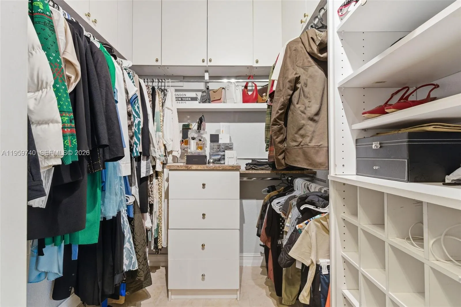 2570 Se 4th Pl, Homestead, Florida 33033, Homestead, Florida 33033, 4 Bedrooms Bedrooms, ,3 BathroomsBathrooms,Residential,For Sale,2570 Se 4th Pl, Homestead, Florida 33033,A11959740