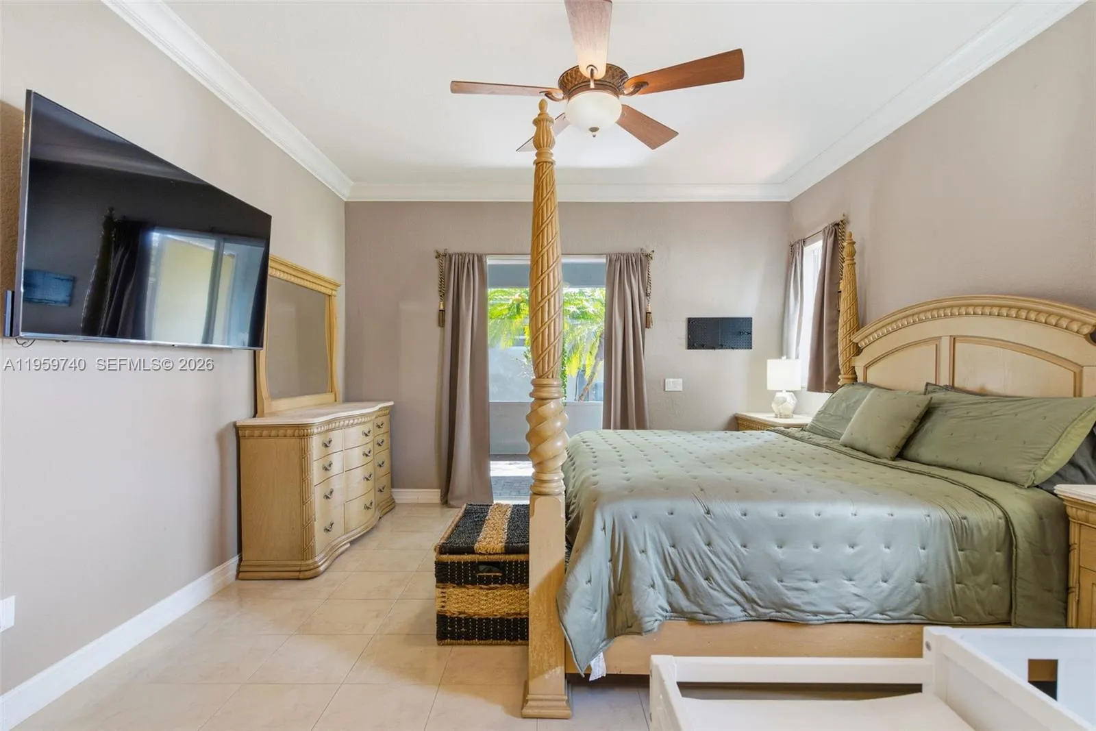 2570 Se 4th Pl, Homestead, Florida 33033, Homestead, Florida 33033, 4 Bedrooms Bedrooms, ,3 BathroomsBathrooms,Residential,For Sale,2570 Se 4th Pl, Homestead, Florida 33033,A11959740