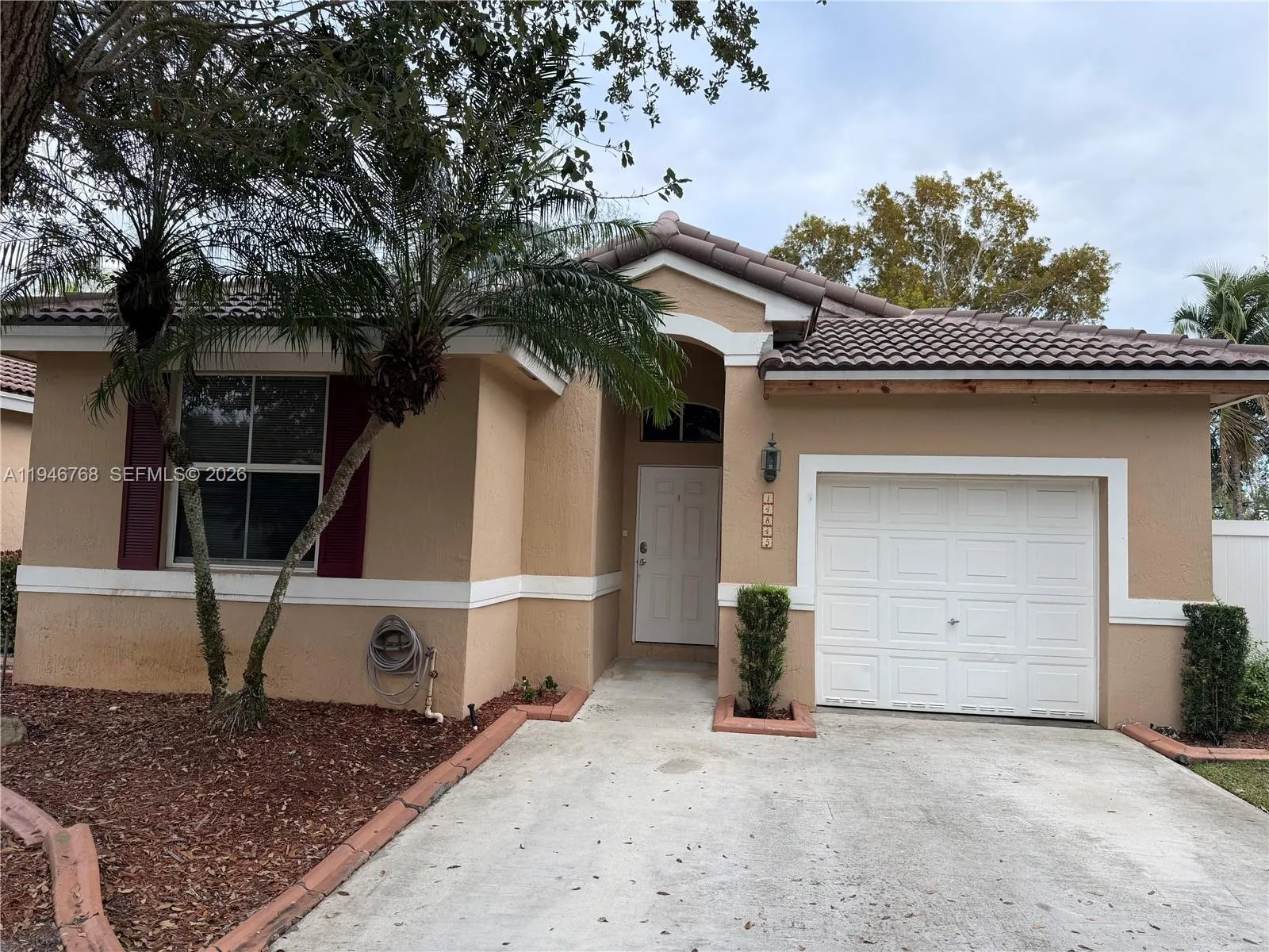 14845 Sw 50th Ct, Davie, Florida 33331, Davie, Florida 33331, 3 Bedrooms Bedrooms, ,2 BathroomsBathrooms,Residential Lease,For Rent,14845 Sw 50th Ct, Davie, Florida 33331,A11946768