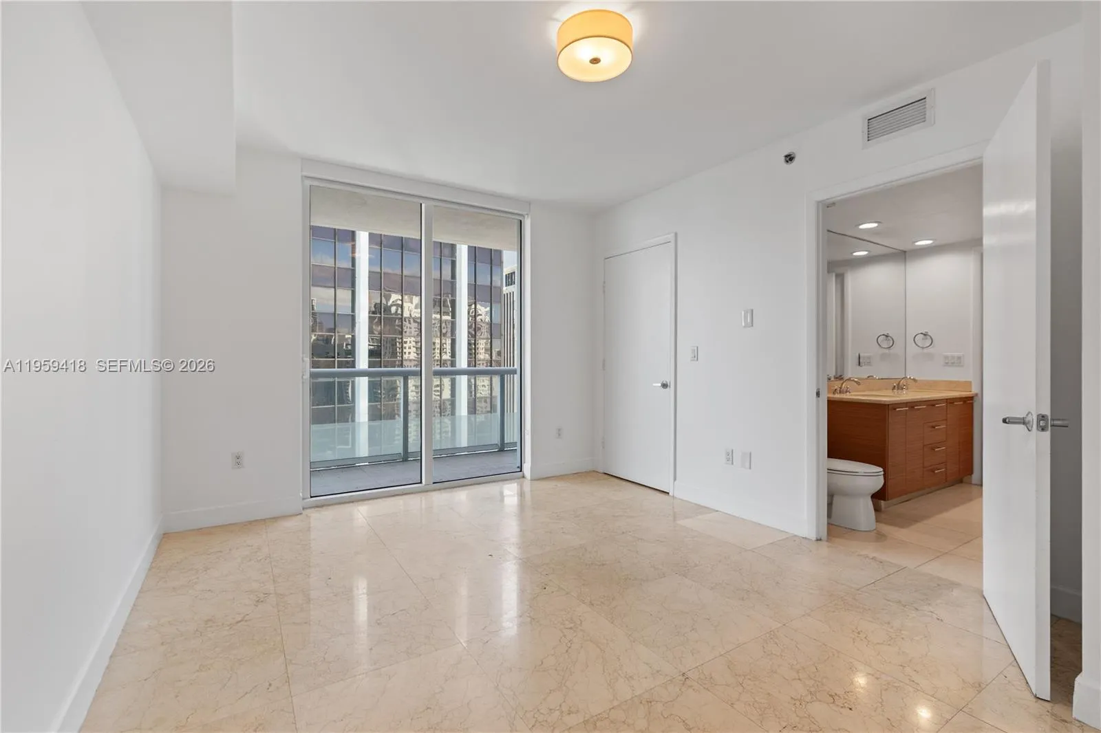 50 Biscayne Blvd 3010, Miami, Florida 33132, Miami, Florida 33132, 3 Bedrooms Bedrooms, ,2 BathroomsBathrooms,Residential Lease,For Rent,50 Biscayne Blvd 3010, Miami, Florida 33132,A11959418