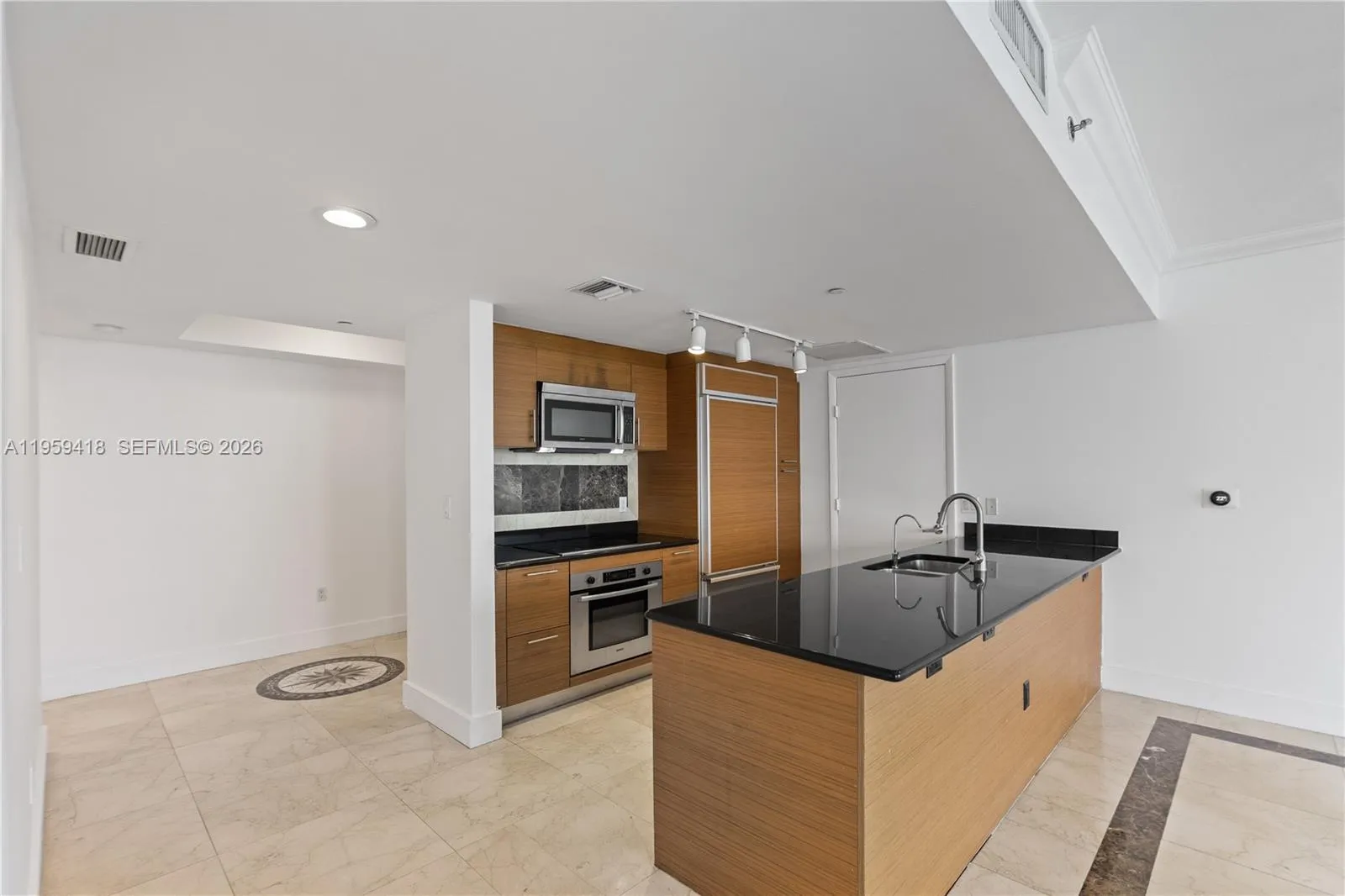 50 Biscayne Blvd 3010, Miami, Florida 33132, Miami, Florida 33132, 3 Bedrooms Bedrooms, ,2 BathroomsBathrooms,Residential Lease,For Rent,50 Biscayne Blvd 3010, Miami, Florida 33132,A11959418
