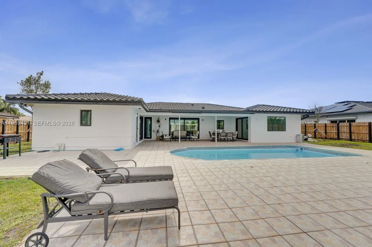 16653 Golfview Dr, Weston, Florida 33326, Weston, Florida 33326, 4 Bedrooms Bedrooms, ,3 BathroomsBathrooms,Residential,For Sale,16653 Golfview Dr, Weston, Florida 33326,A11959421