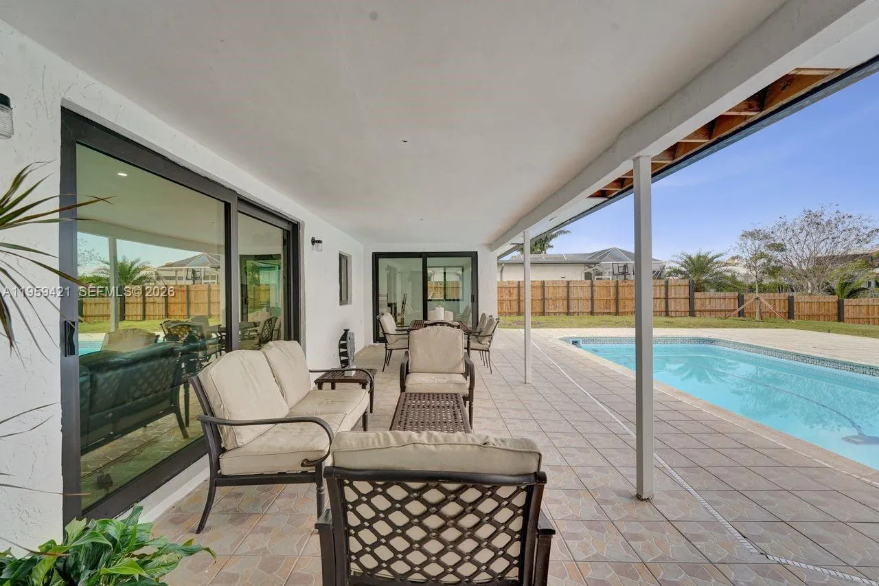 16653 Golfview Dr, Weston, Florida 33326, Weston, Florida 33326, 4 Bedrooms Bedrooms, ,3 BathroomsBathrooms,Residential,For Sale,16653 Golfview Dr, Weston, Florida 33326,A11959421