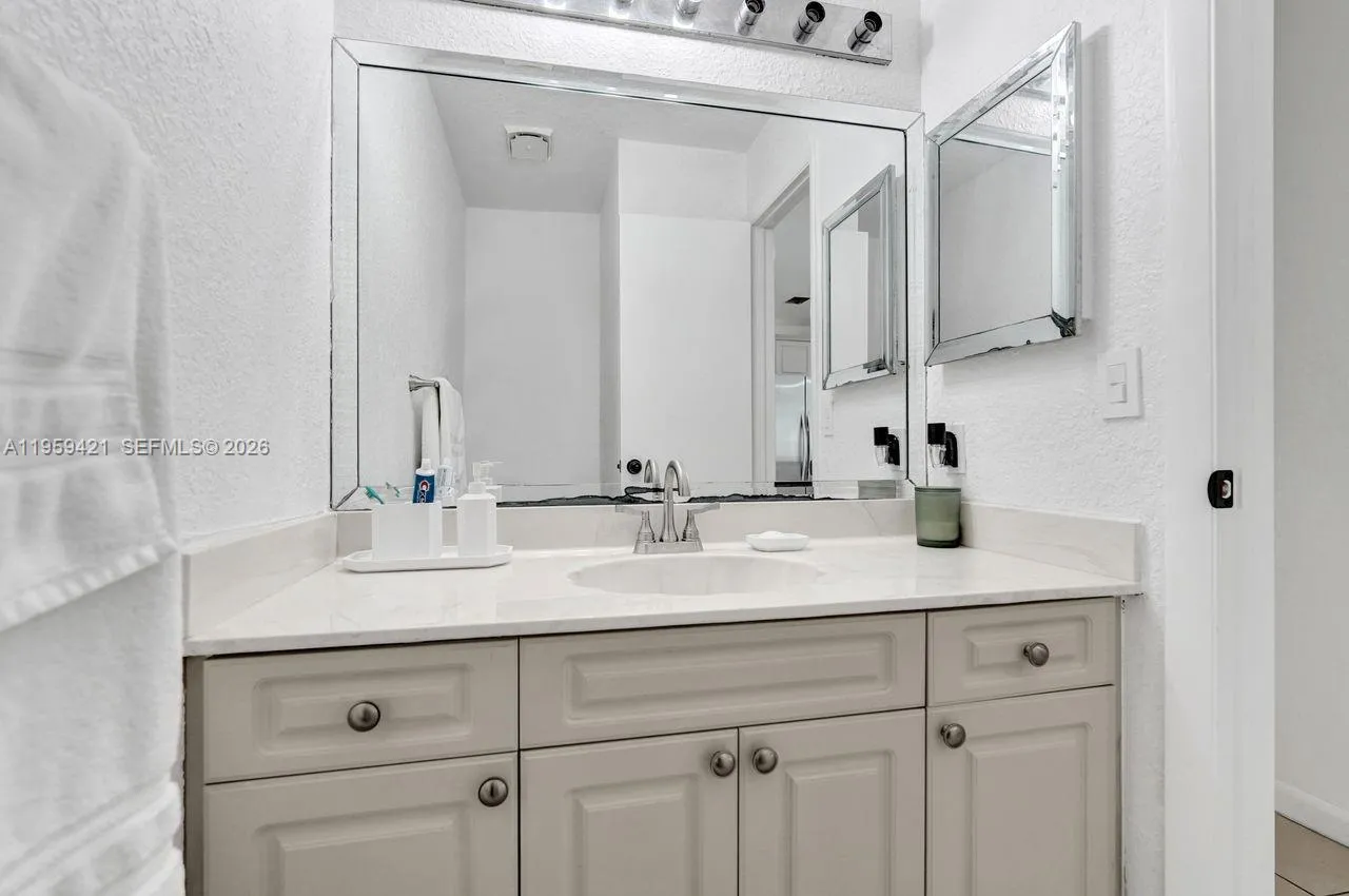 16653 Golfview Dr, Weston, Florida 33326, Weston, Florida 33326, 4 Bedrooms Bedrooms, ,3 BathroomsBathrooms,Residential,For Sale,16653 Golfview Dr, Weston, Florida 33326,A11959421