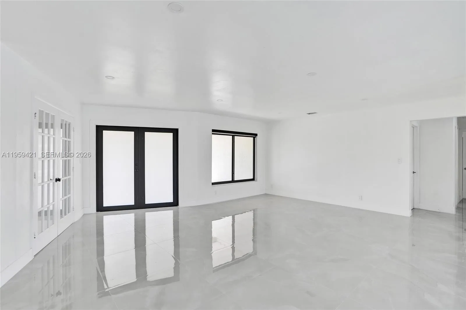16653 Golfview Dr, Weston, Florida 33326, Weston, Florida 33326, 4 Bedrooms Bedrooms, ,3 BathroomsBathrooms,Residential,For Sale,16653 Golfview Dr, Weston, Florida 33326,A11959421