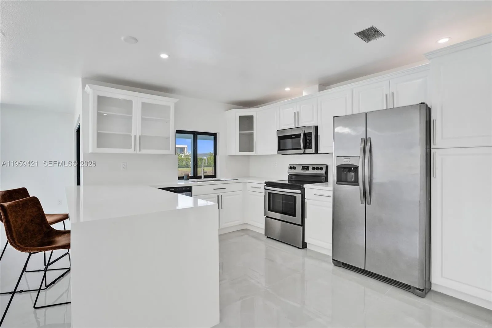 16653 Golfview Dr, Weston, Florida 33326, Weston, Florida 33326, 4 Bedrooms Bedrooms, ,3 BathroomsBathrooms,Residential,For Sale,16653 Golfview Dr, Weston, Florida 33326,A11959421