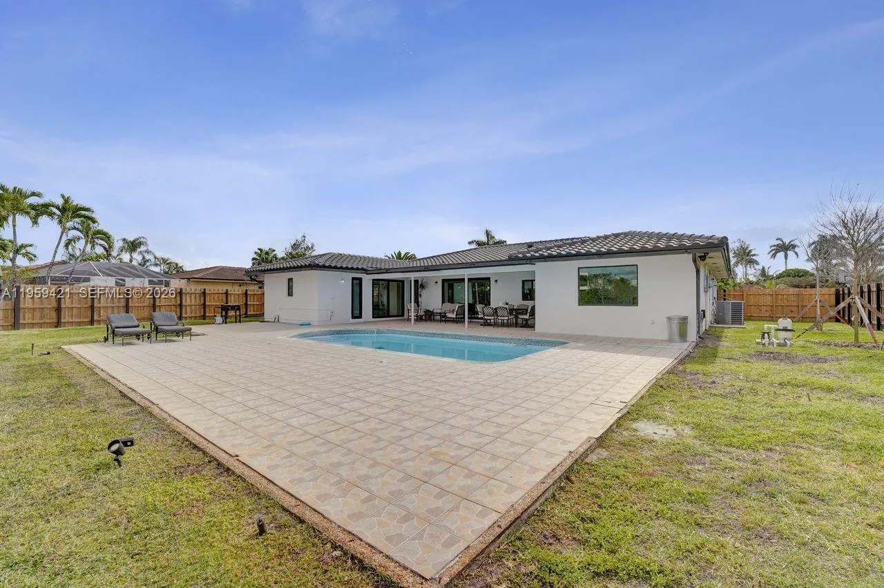 16653 Golfview Dr, Weston, Florida 33326, Weston, Florida 33326, 4 Bedrooms Bedrooms, ,3 BathroomsBathrooms,Residential,For Sale,16653 Golfview Dr, Weston, Florida 33326,A11959421