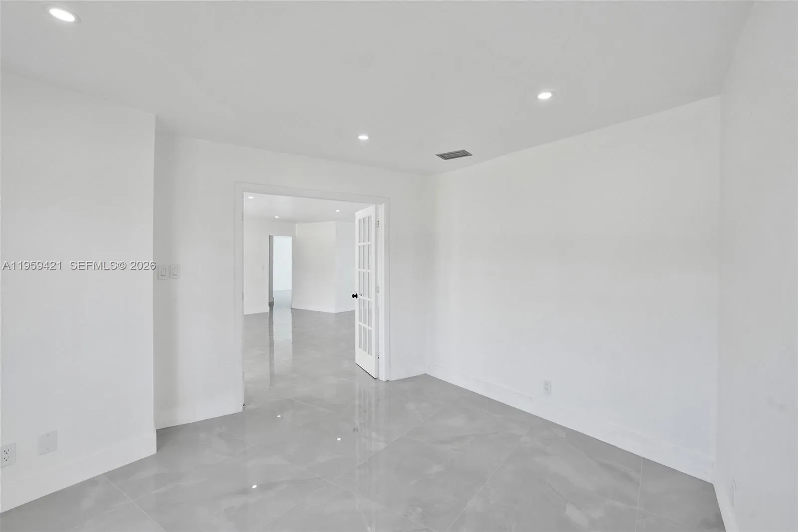 16653 Golfview Dr, Weston, Florida 33326, Weston, Florida 33326, 4 Bedrooms Bedrooms, ,3 BathroomsBathrooms,Residential,For Sale,16653 Golfview Dr, Weston, Florida 33326,A11959421