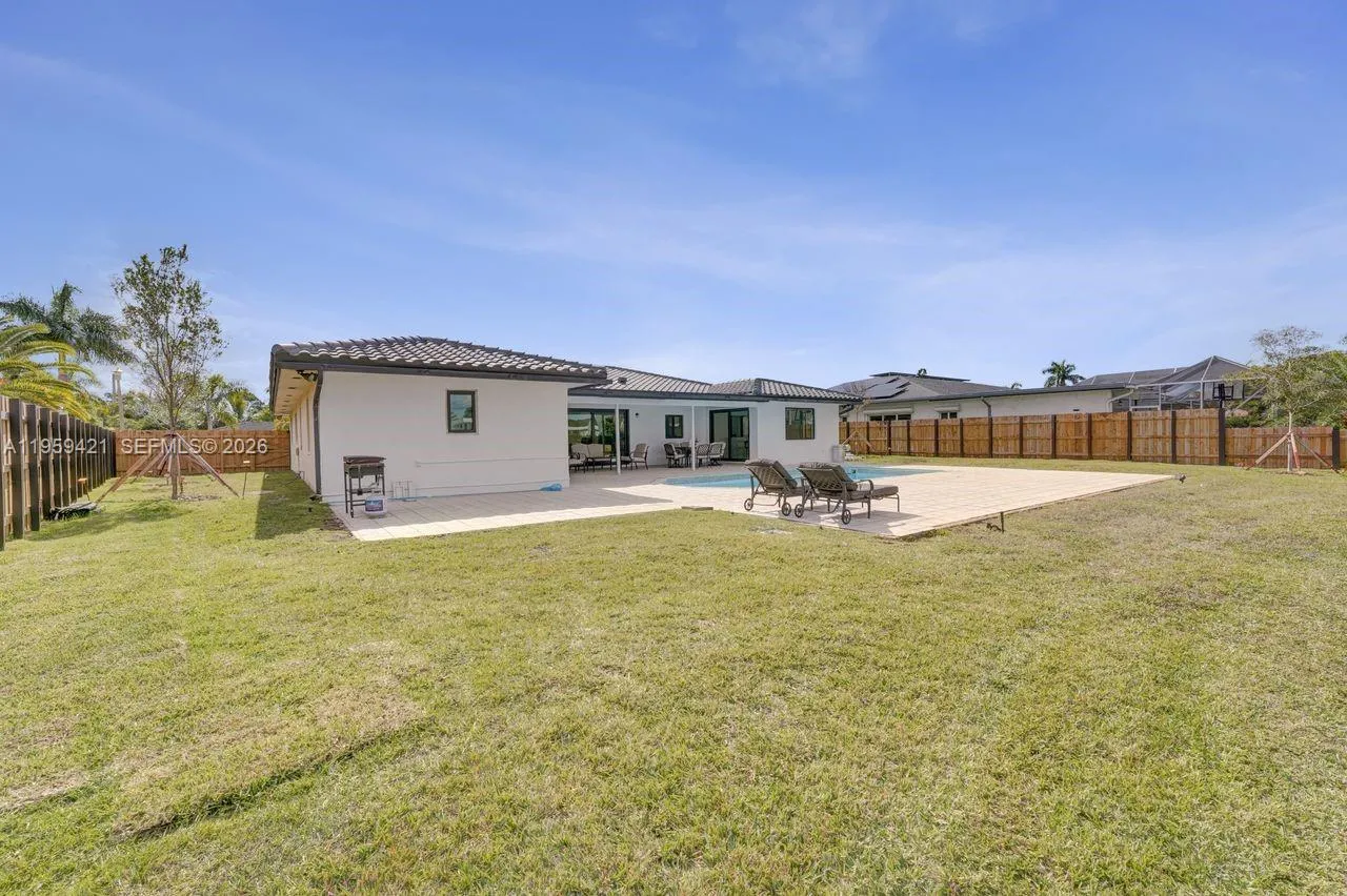 16653 Golfview Dr, Weston, Florida 33326, Weston, Florida 33326, 4 Bedrooms Bedrooms, ,3 BathroomsBathrooms,Residential,For Sale,16653 Golfview Dr, Weston, Florida 33326,A11959421