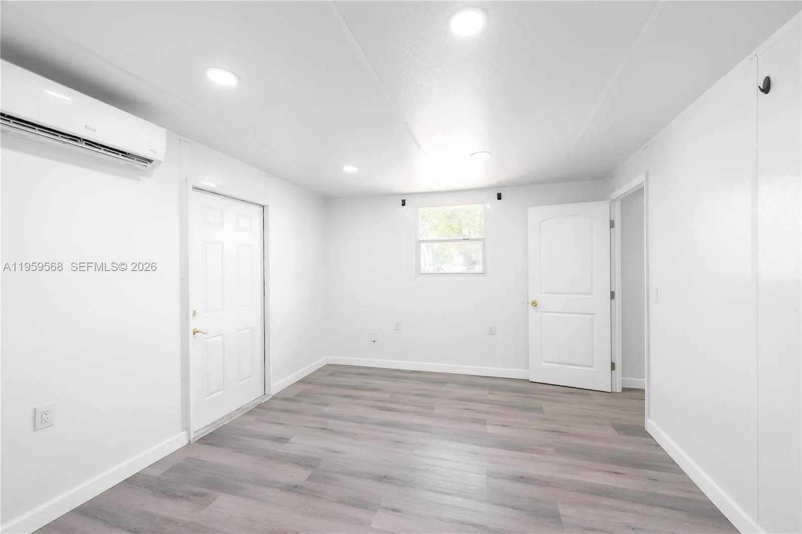 3217 Nw 202nd Ln 4, Miami Gardens, Florida 33056, Miami Gardens, Florida 33056, 1 Bedroom Bedrooms, ,1 BathroomBathrooms,Residential Lease,For Rent,3217 Nw 202nd Ln 4, Miami Gardens, Florida 33056,A11959568