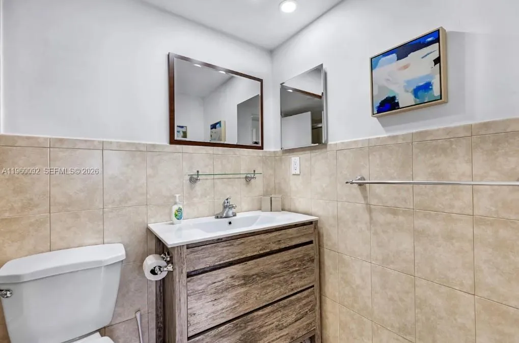 3901 S Ocean Dr Ph16d, Hollywood, Florida 33019, Hollywood, Florida 33019, 1 Bedroom Bedrooms, ,1 BathroomBathrooms,Residential,For Sale,3901 S Ocean Dr Ph16d, Hollywood, Florida 33019,A11960092