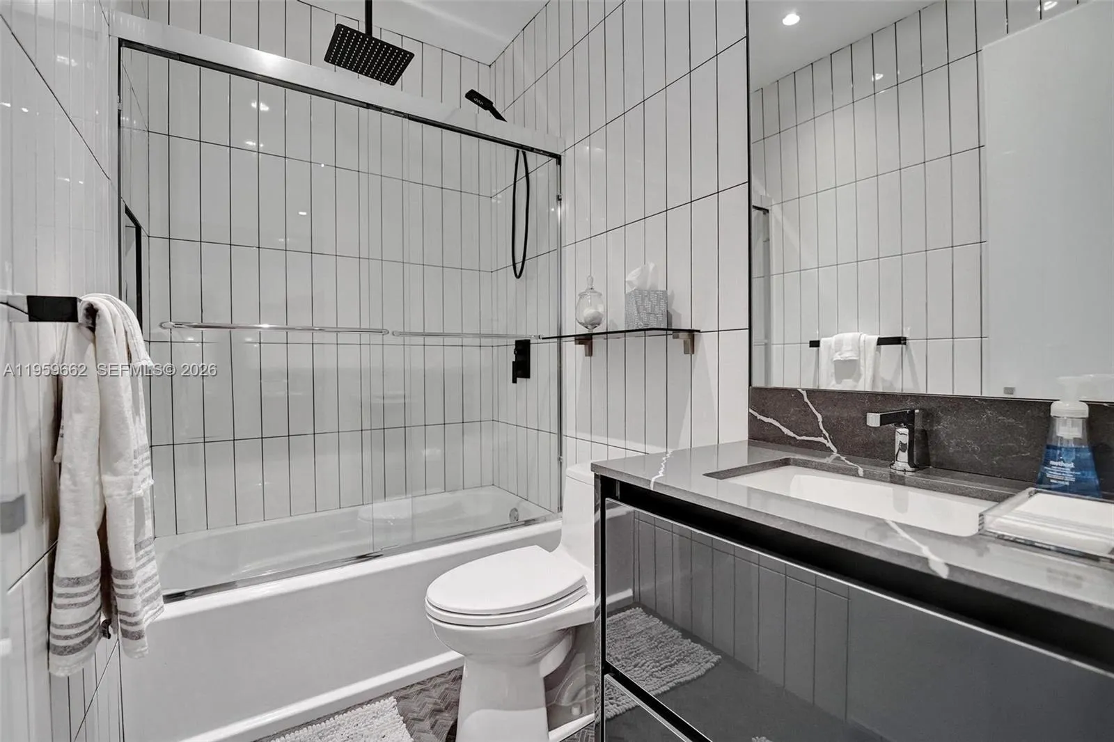 1617 Harrison St 3, Hollywood, Florida 33020, Hollywood, Florida 33020, 3 Bedrooms Bedrooms, ,2 BathroomsBathrooms,Residential,For Sale,1617 Harrison St 3, Hollywood, Florida 33020,A11959662