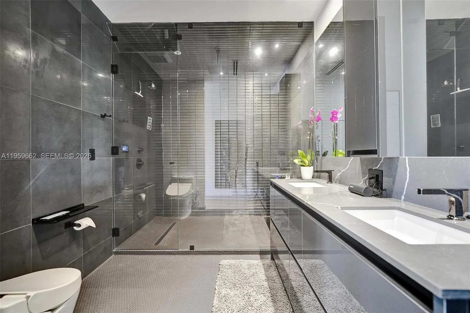 1617 Harrison St 3, Hollywood, Florida 33020, Hollywood, Florida 33020, 3 Bedrooms Bedrooms, ,2 BathroomsBathrooms,Residential,For Sale,1617 Harrison St 3, Hollywood, Florida 33020,A11959662