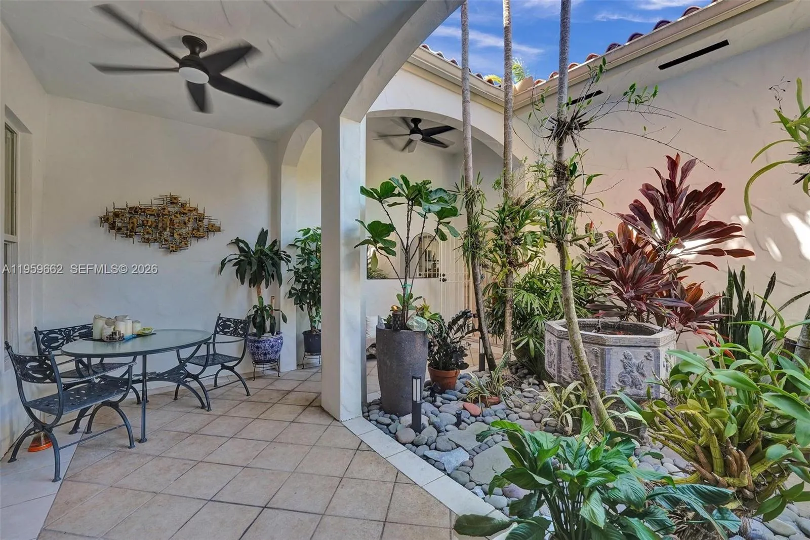 1617 Harrison St 3, Hollywood, Florida 33020, Hollywood, Florida 33020, 3 Bedrooms Bedrooms, ,2 BathroomsBathrooms,Residential,For Sale,1617 Harrison St 3, Hollywood, Florida 33020,A11959662