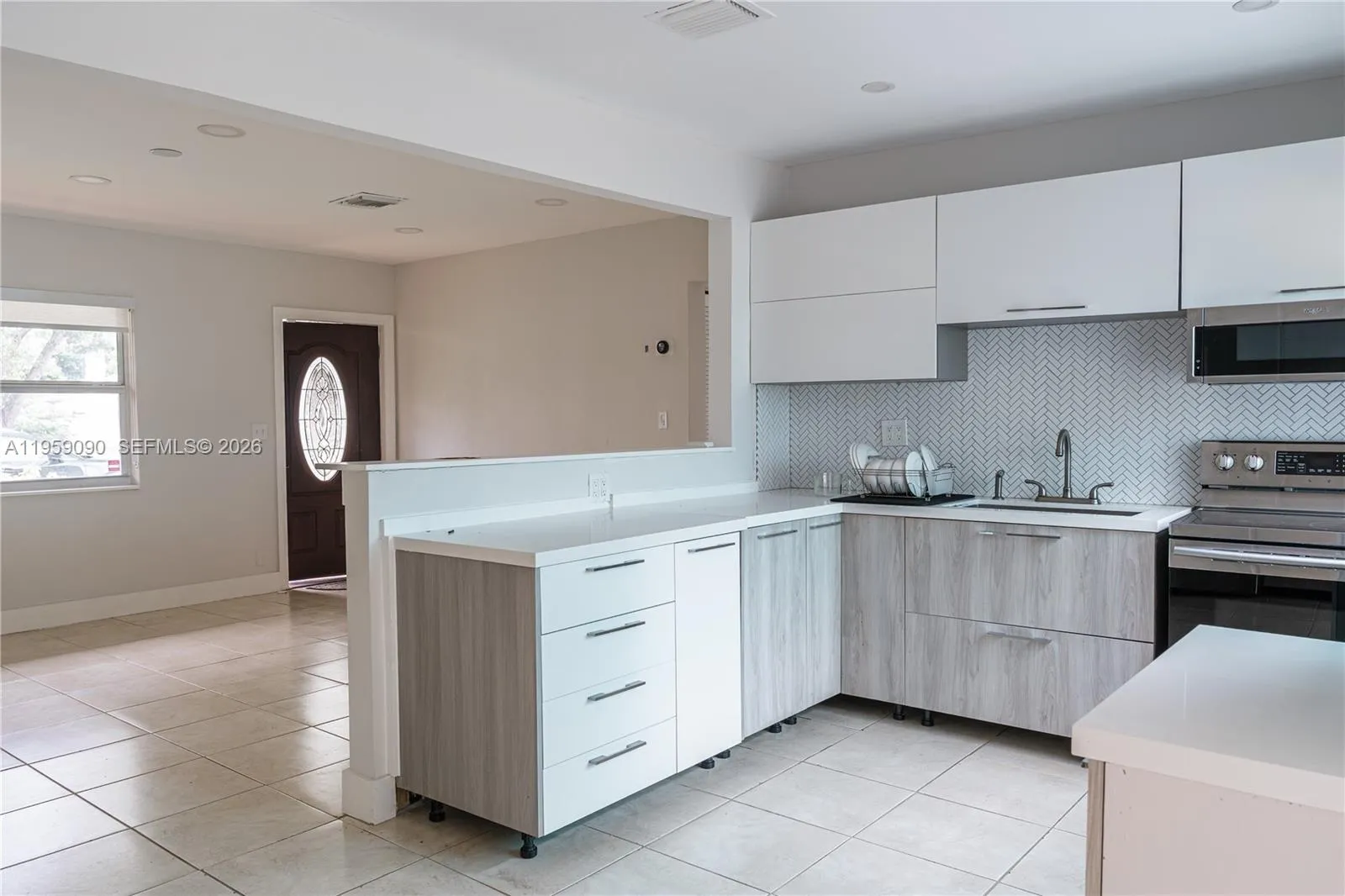 2842 Jackson St, Hollywood, Florida 33020, Hollywood, Florida 33020, 2 Bedrooms Bedrooms, ,1 BathroomBathrooms,Residential,For Sale,2842 Jackson St, Hollywood, Florida 33020,A11959090