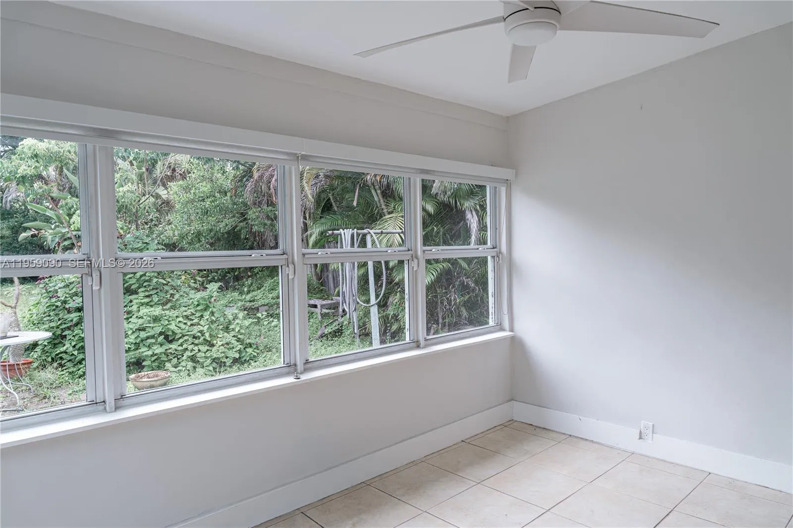 2842 Jackson St, Hollywood, Florida 33020, Hollywood, Florida 33020, 2 Bedrooms Bedrooms, ,1 BathroomBathrooms,Residential,For Sale,2842 Jackson St, Hollywood, Florida 33020,A11959090