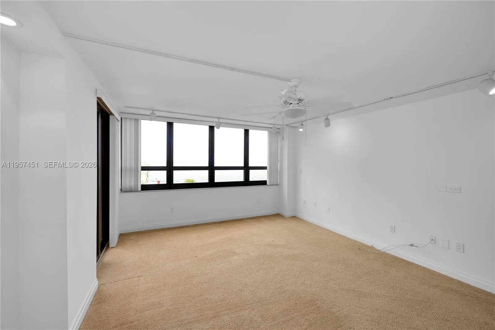 2 Grove Isle Dr B907, Miami, Florida 33133, Miami, Florida 33133, 2 Bedrooms Bedrooms, ,2 BathroomsBathrooms,Residential Lease,For Rent,2 Grove Isle Dr B907, Miami, Florida 33133,A11957451