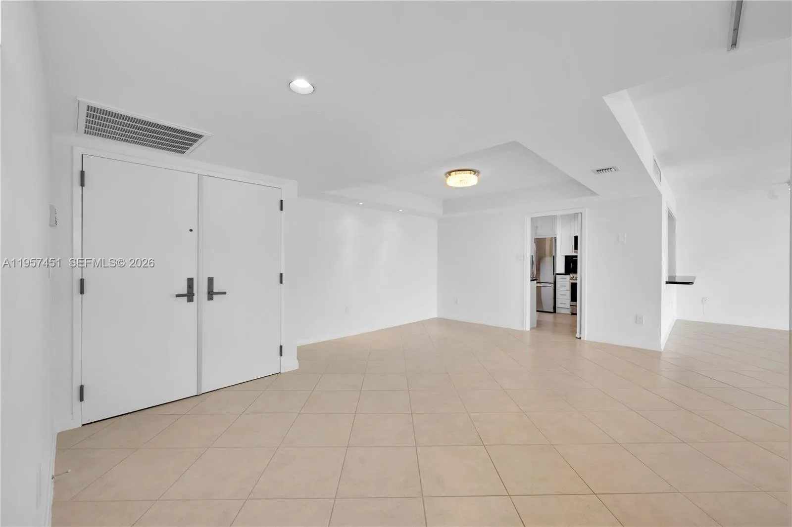 2 Grove Isle Dr B907, Miami, Florida 33133, Miami, Florida 33133, 2 Bedrooms Bedrooms, ,2 BathroomsBathrooms,Residential Lease,For Rent,2 Grove Isle Dr B907, Miami, Florida 33133,A11957451