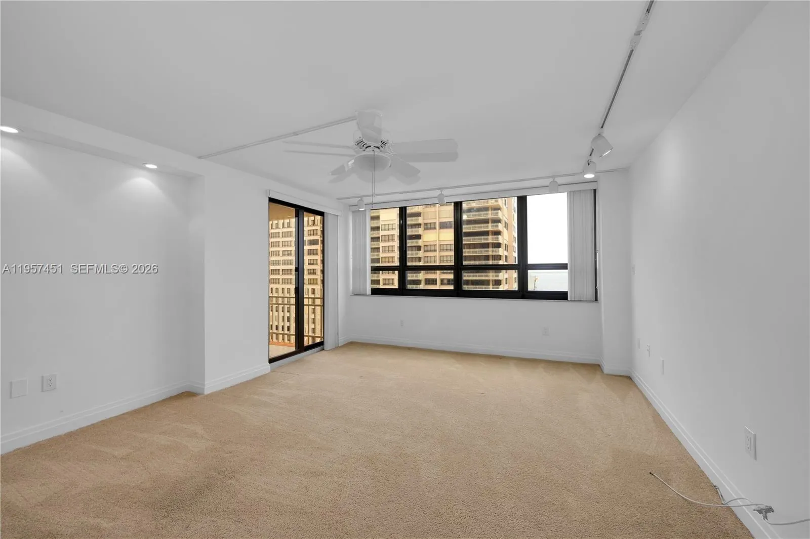 2 Grove Isle Dr B907, Miami, Florida 33133, Miami, Florida 33133, 2 Bedrooms Bedrooms, ,2 BathroomsBathrooms,Residential Lease,For Rent,2 Grove Isle Dr B907, Miami, Florida 33133,A11957451