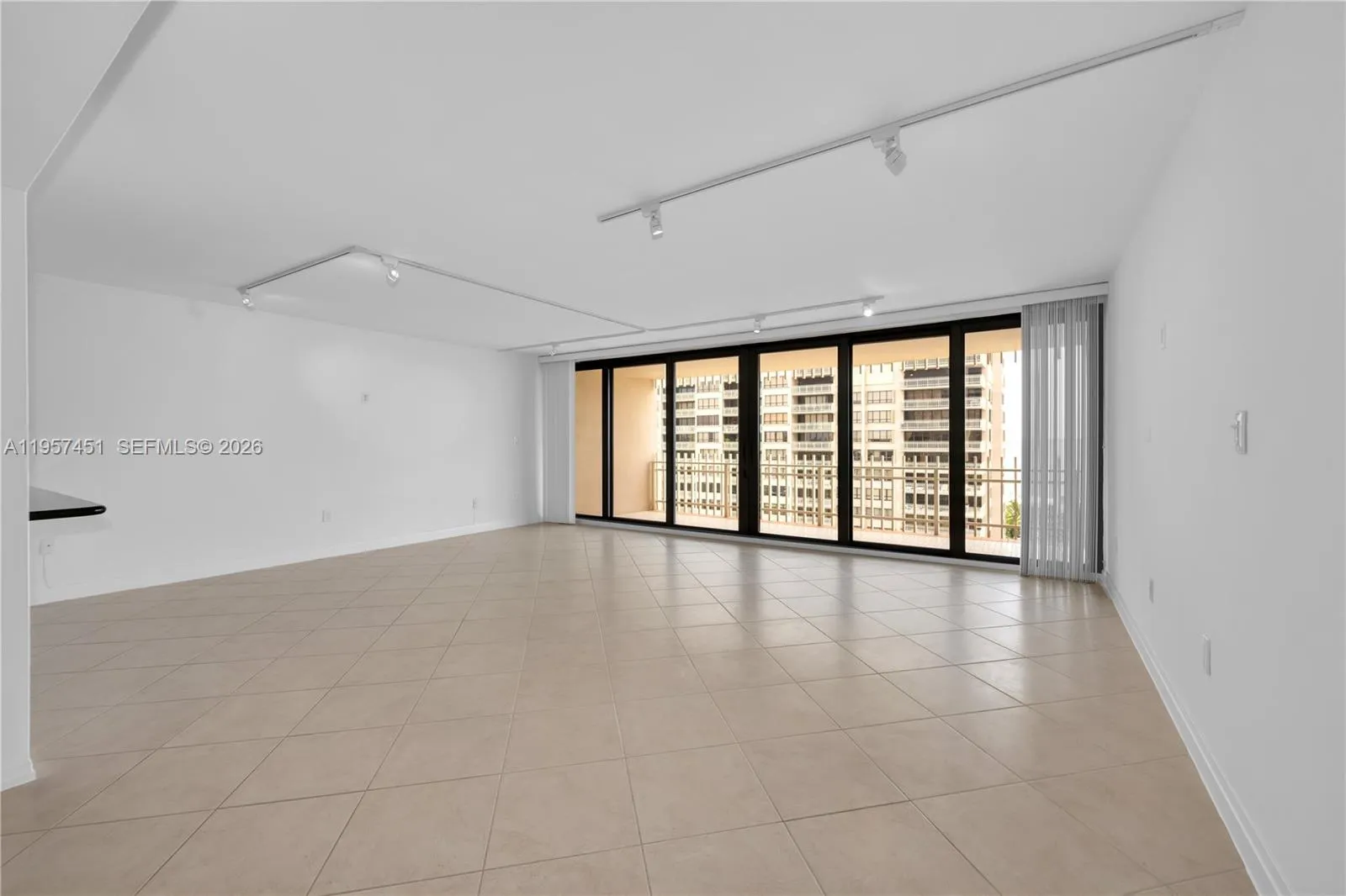 2 Grove Isle Dr B907, Miami, Florida 33133, Miami, Florida 33133, 2 Bedrooms Bedrooms, ,2 BathroomsBathrooms,Residential Lease,For Rent,2 Grove Isle Dr B907, Miami, Florida 33133,A11957451