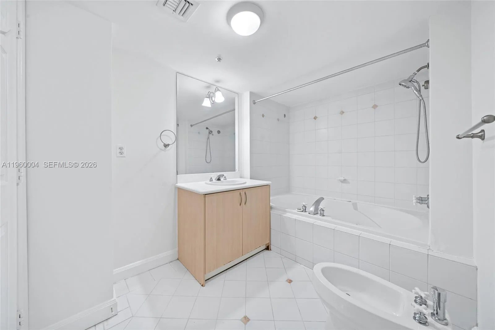 2951 S Bayshore Dr Ph-3, Miami, Florida 33133, Miami, Florida 33133, 2 Bedrooms Bedrooms, ,2 BathroomsBathrooms,Residential,For Sale,2951 S Bayshore Dr Ph-3, Miami, Florida 33133,A11960004