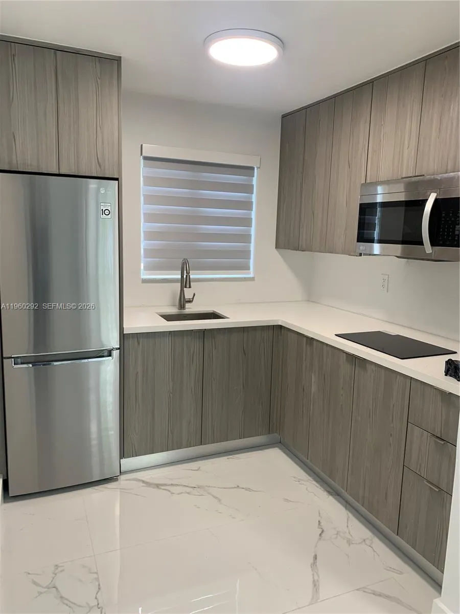 7843 Ne 10th Ave 2, Miami, Florida 33138, Miami, Florida 33138, ,1 BathroomBathrooms,Residential Lease,For Rent,7843 Ne 10th Ave 2, Miami, Florida 33138,A11960292