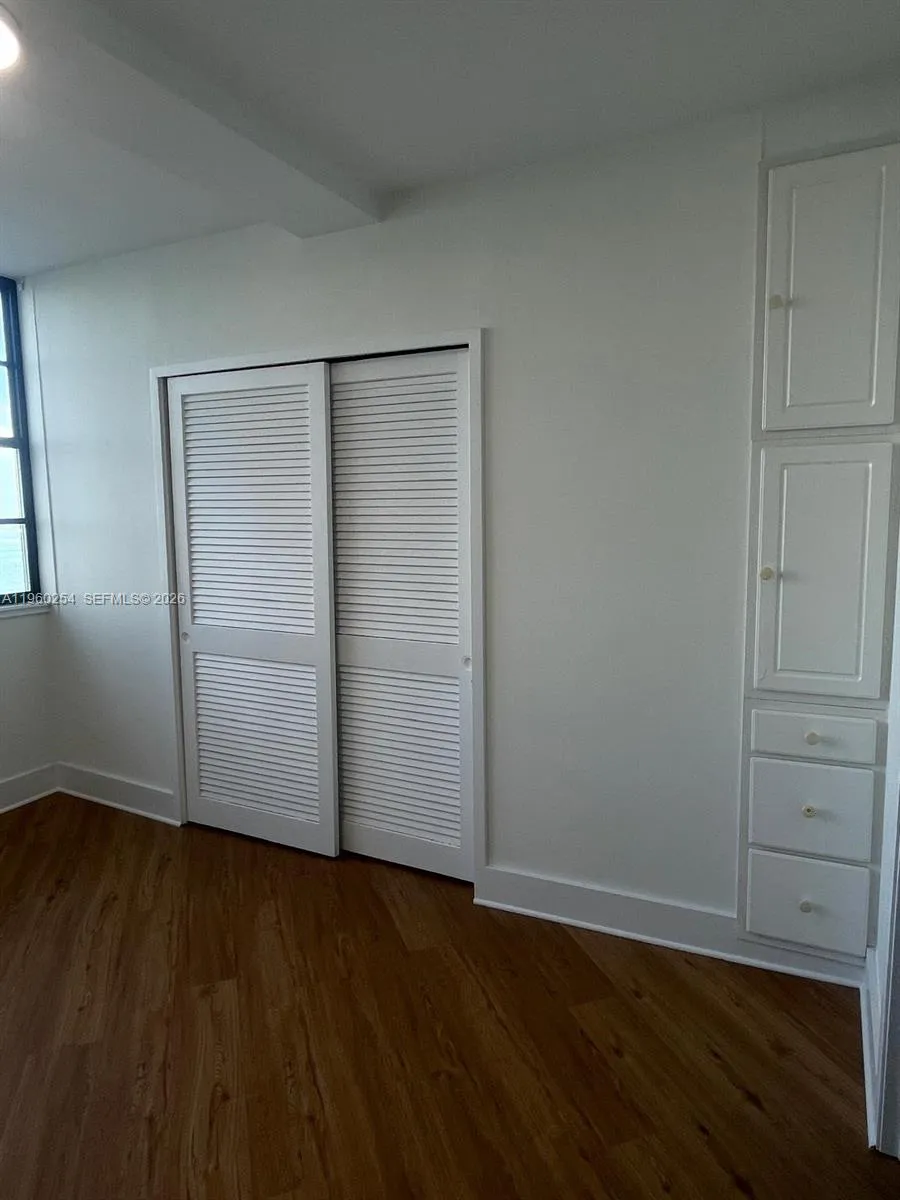 999 Brickell Bay Drive 1202, Miami, Florida 33131, Miami, Florida 33131, 2 Bedrooms Bedrooms, ,2 BathroomsBathrooms,Residential,For Sale,999 Brickell Bay Drive 1202, Miami, Florida 33131,A11960254