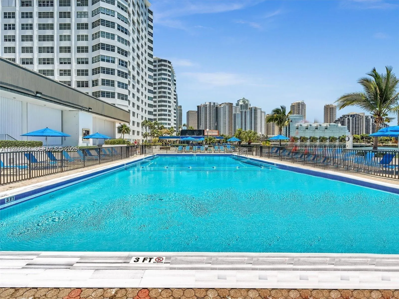 999 Brickell Bay Drive 1202, Miami, Florida 33131, Miami, Florida 33131, 2 Bedrooms Bedrooms, ,2 BathroomsBathrooms,Residential,For Sale,999 Brickell Bay Drive 1202, Miami, Florida 33131,A11960254