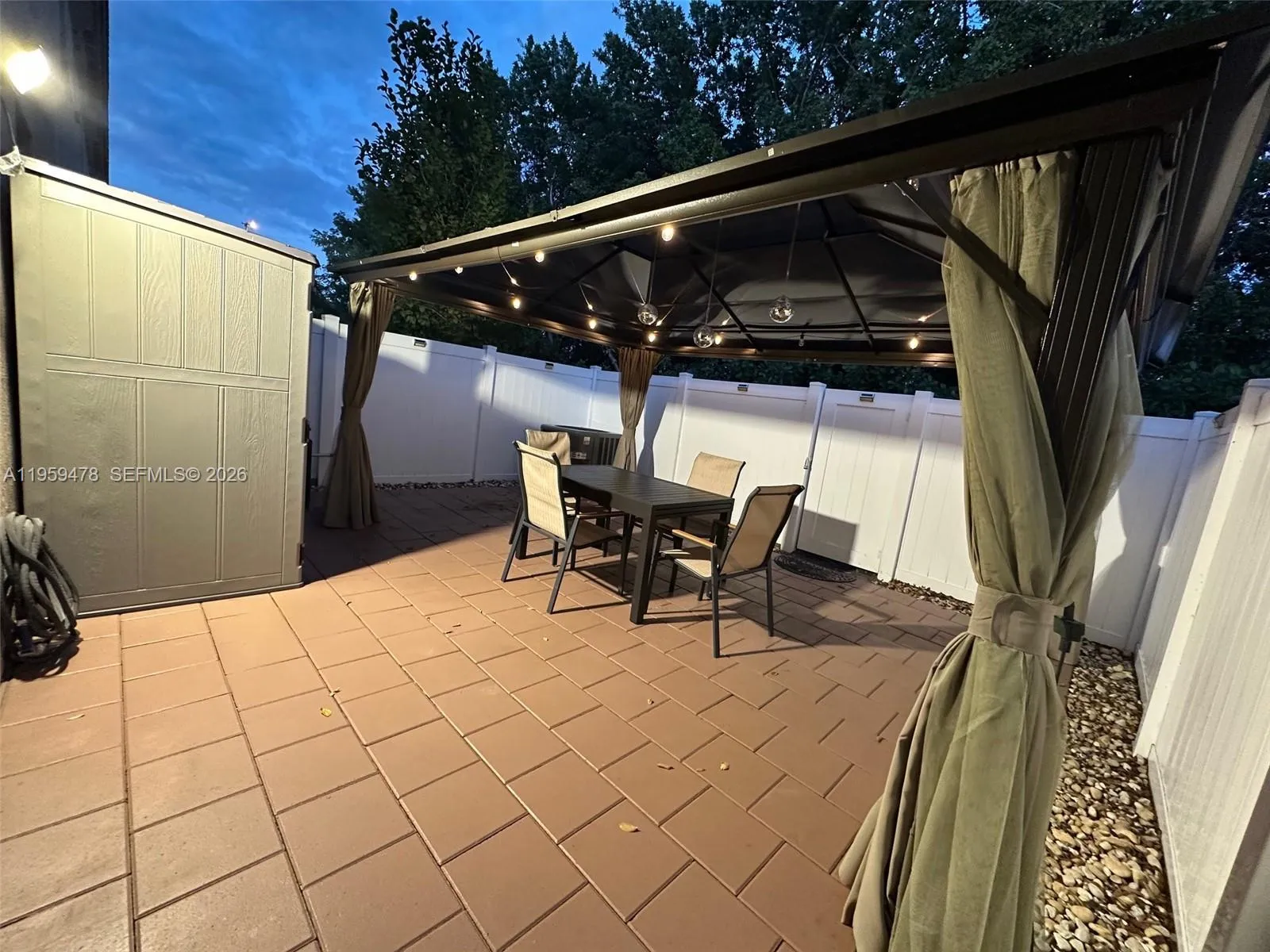 Hialeah, Florida 33018, 3 Bedrooms Bedrooms, ,2 BathroomsBathrooms,Residential,For Sale,A11959478