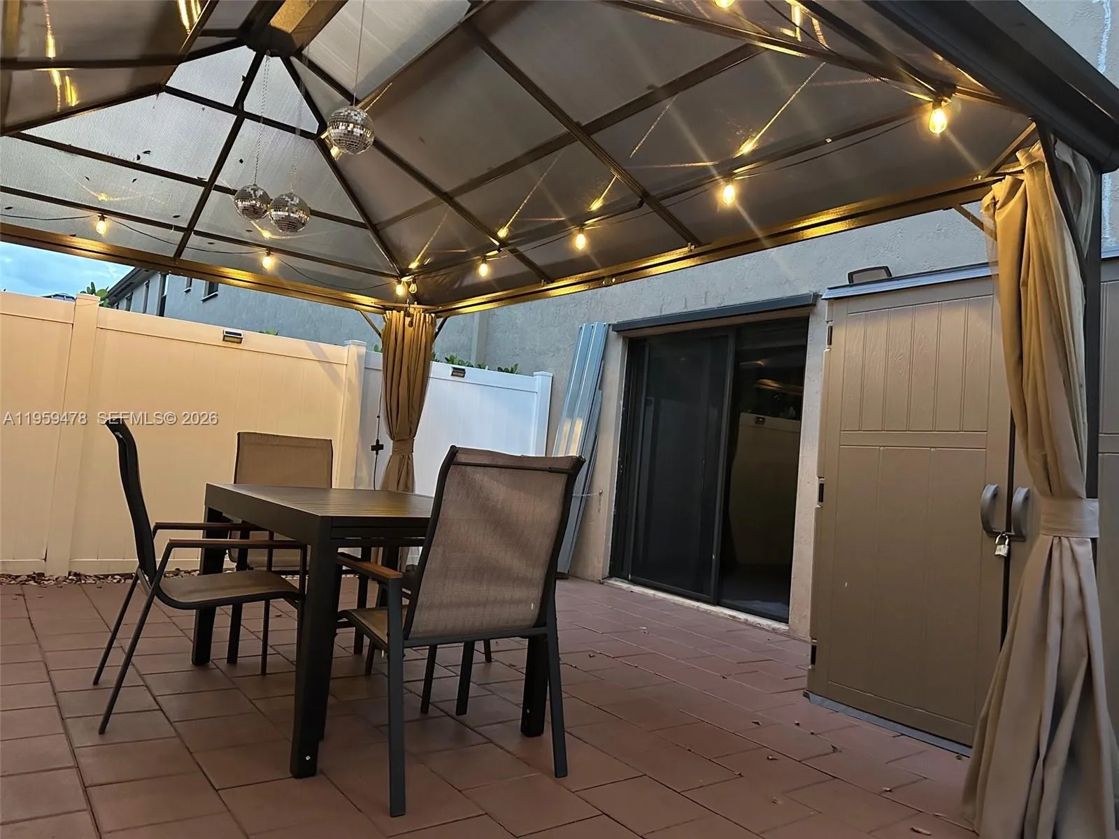 Hialeah, Florida 33018, 3 Bedrooms Bedrooms, ,2 BathroomsBathrooms,Residential,For Sale,A11959478