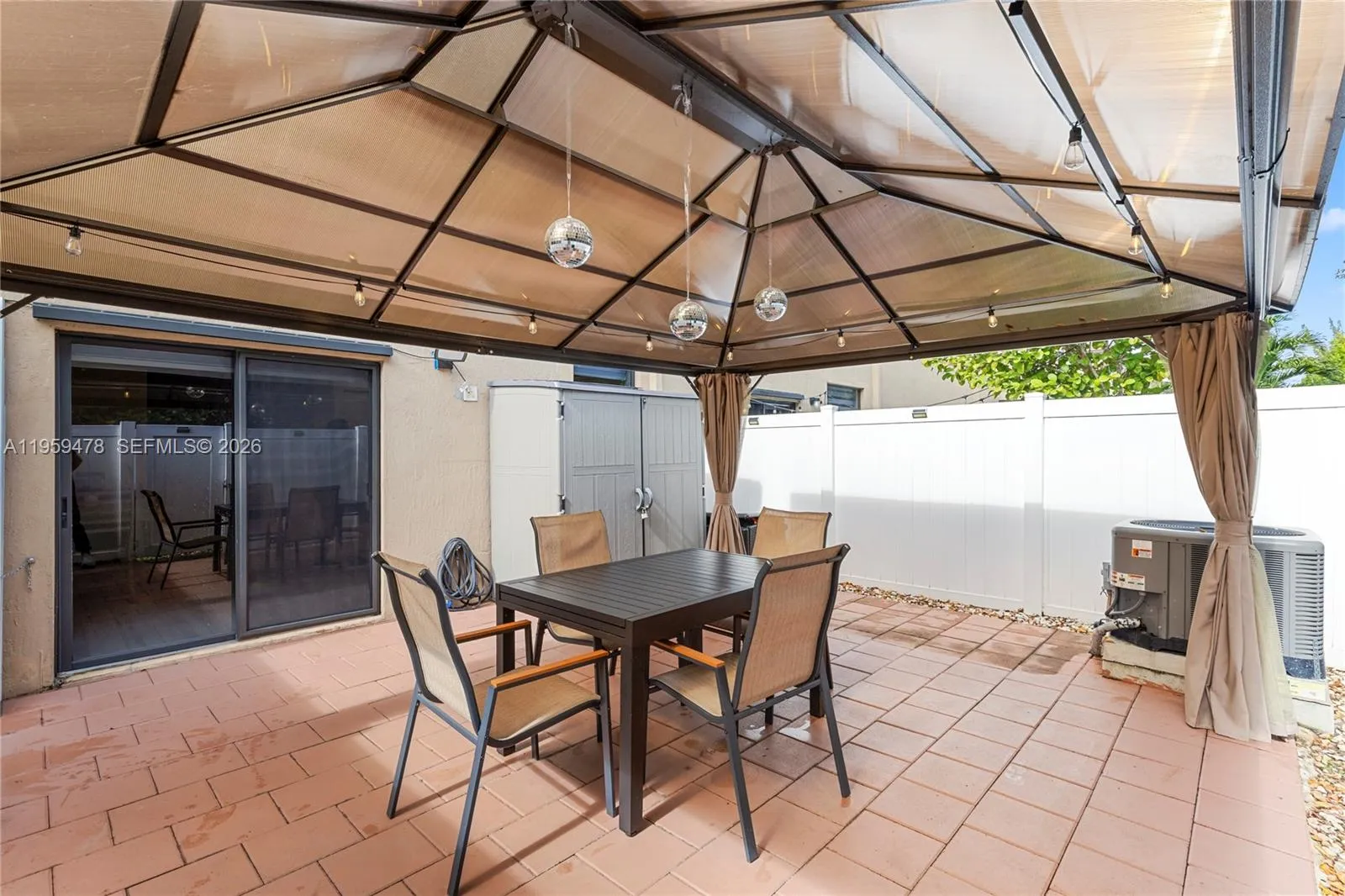 Hialeah, Florida 33018, 3 Bedrooms Bedrooms, ,2 BathroomsBathrooms,Residential,For Sale,A11959478