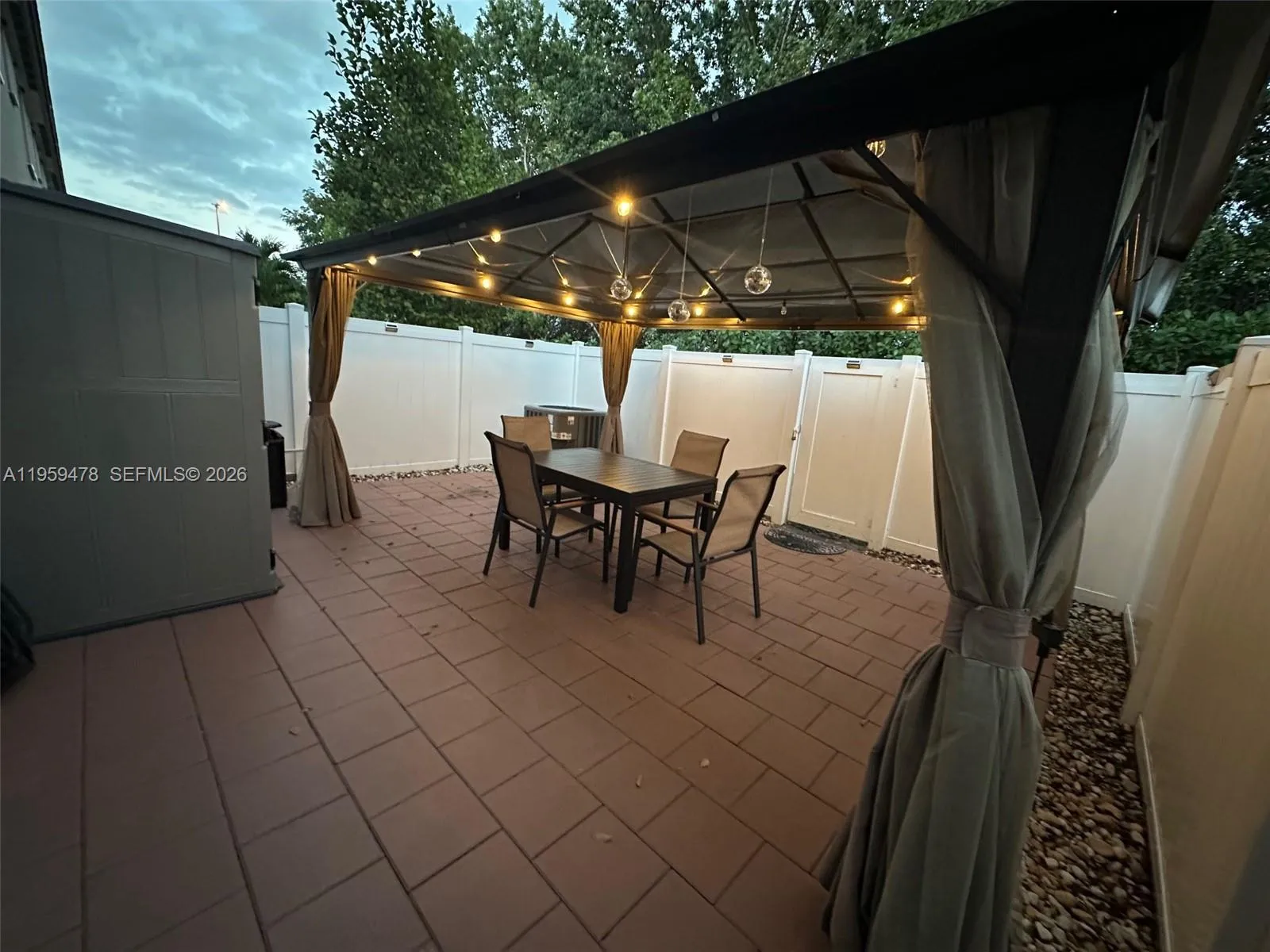 Hialeah, Florida 33018, 3 Bedrooms Bedrooms, ,2 BathroomsBathrooms,Residential,For Sale,A11959478