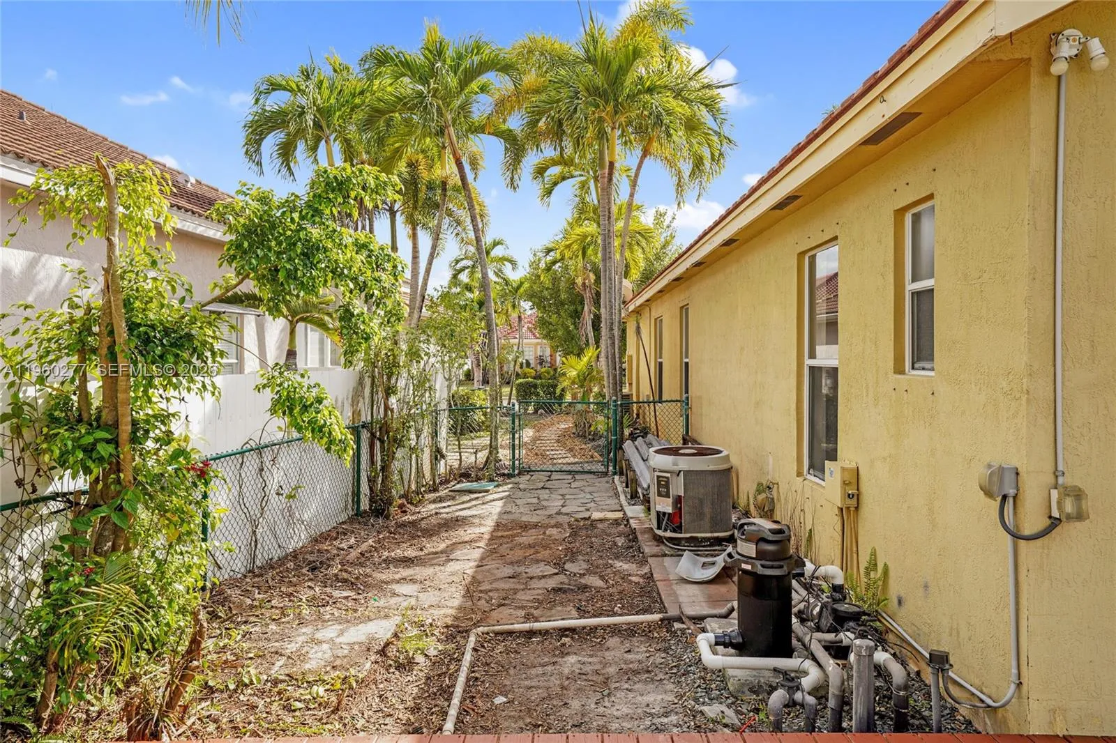 15989 Sw 14th St, Pembroke Pines, Florida 33027, Pembroke Pines, Florida 33027, 4 Bedrooms Bedrooms, ,3 BathroomsBathrooms,Residential,For Sale,15989 Sw 14th St, Pembroke Pines, Florida 33027,A11960277