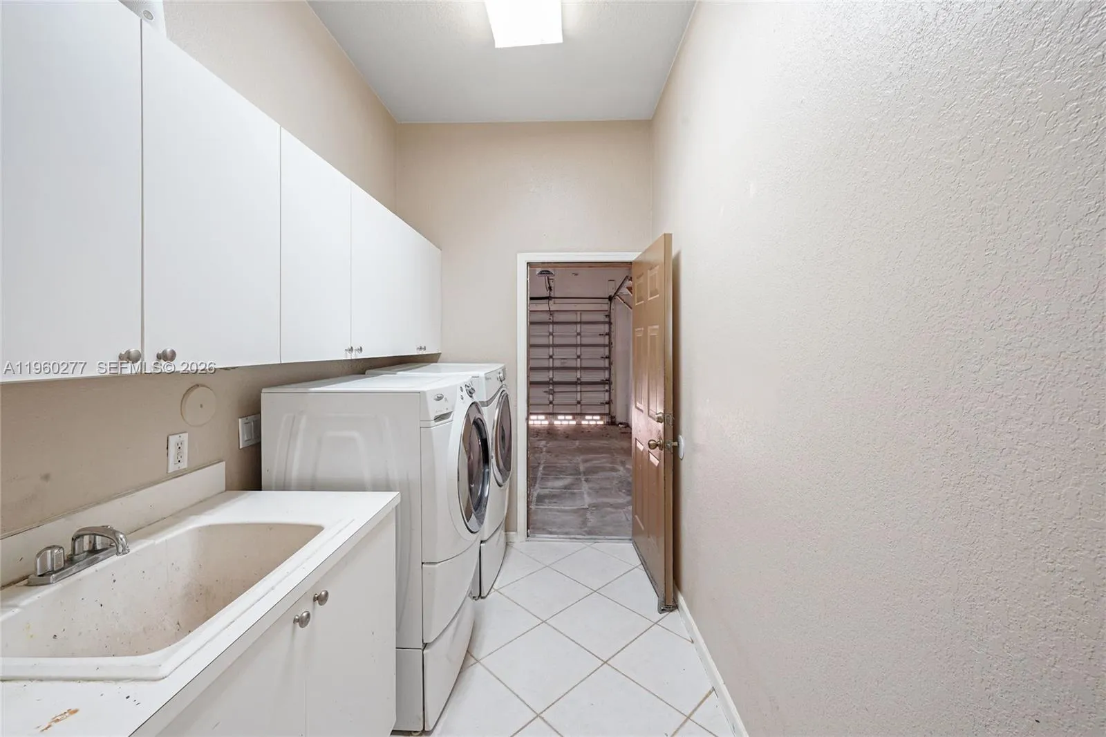 15989 Sw 14th St, Pembroke Pines, Florida 33027, Pembroke Pines, Florida 33027, 4 Bedrooms Bedrooms, ,3 BathroomsBathrooms,Residential,For Sale,15989 Sw 14th St, Pembroke Pines, Florida 33027,A11960277