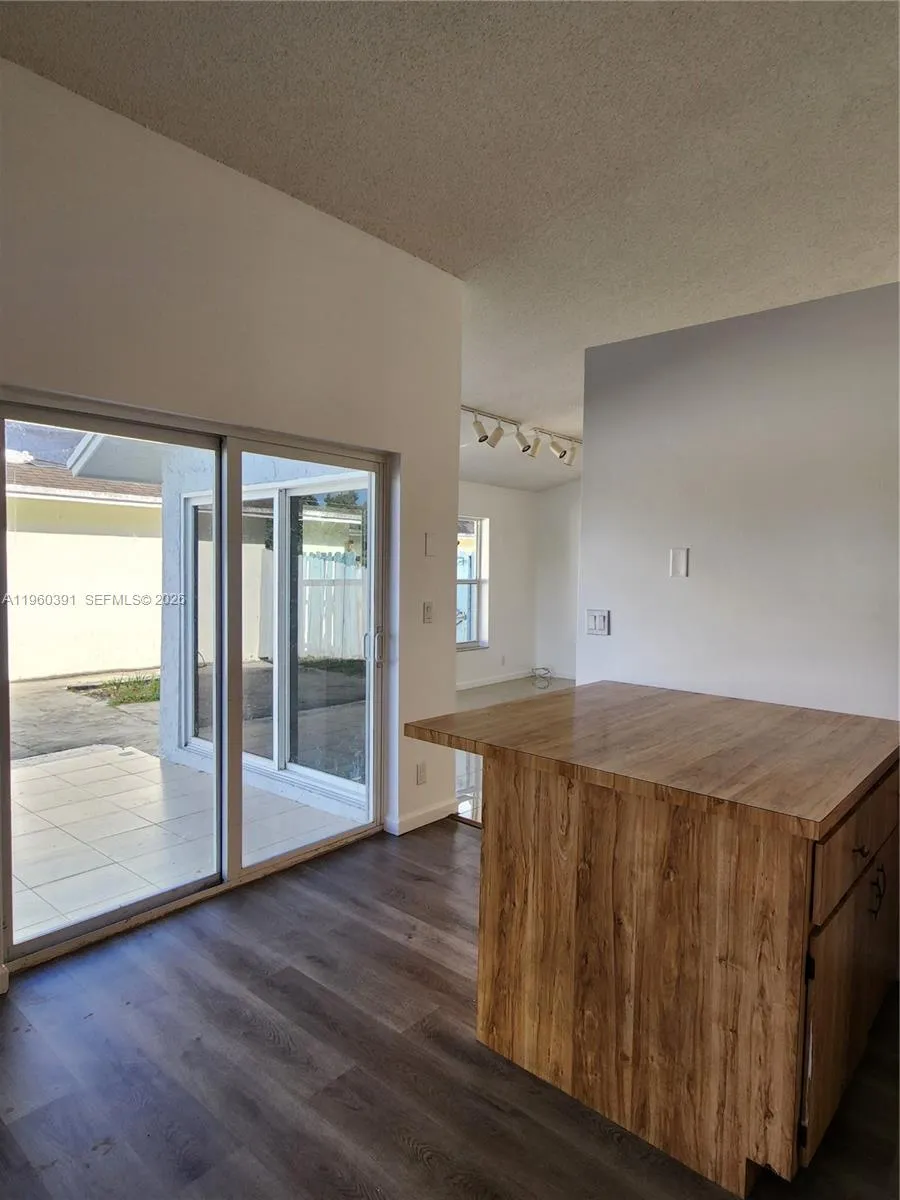 9711 Sw 57th St, Cooper City, Florida 33328, Cooper City, Florida 33328, 3 Bedrooms Bedrooms, ,2 BathroomsBathrooms,Residential,For Sale,9711 Sw 57th St, Cooper City, Florida 33328,A11960391